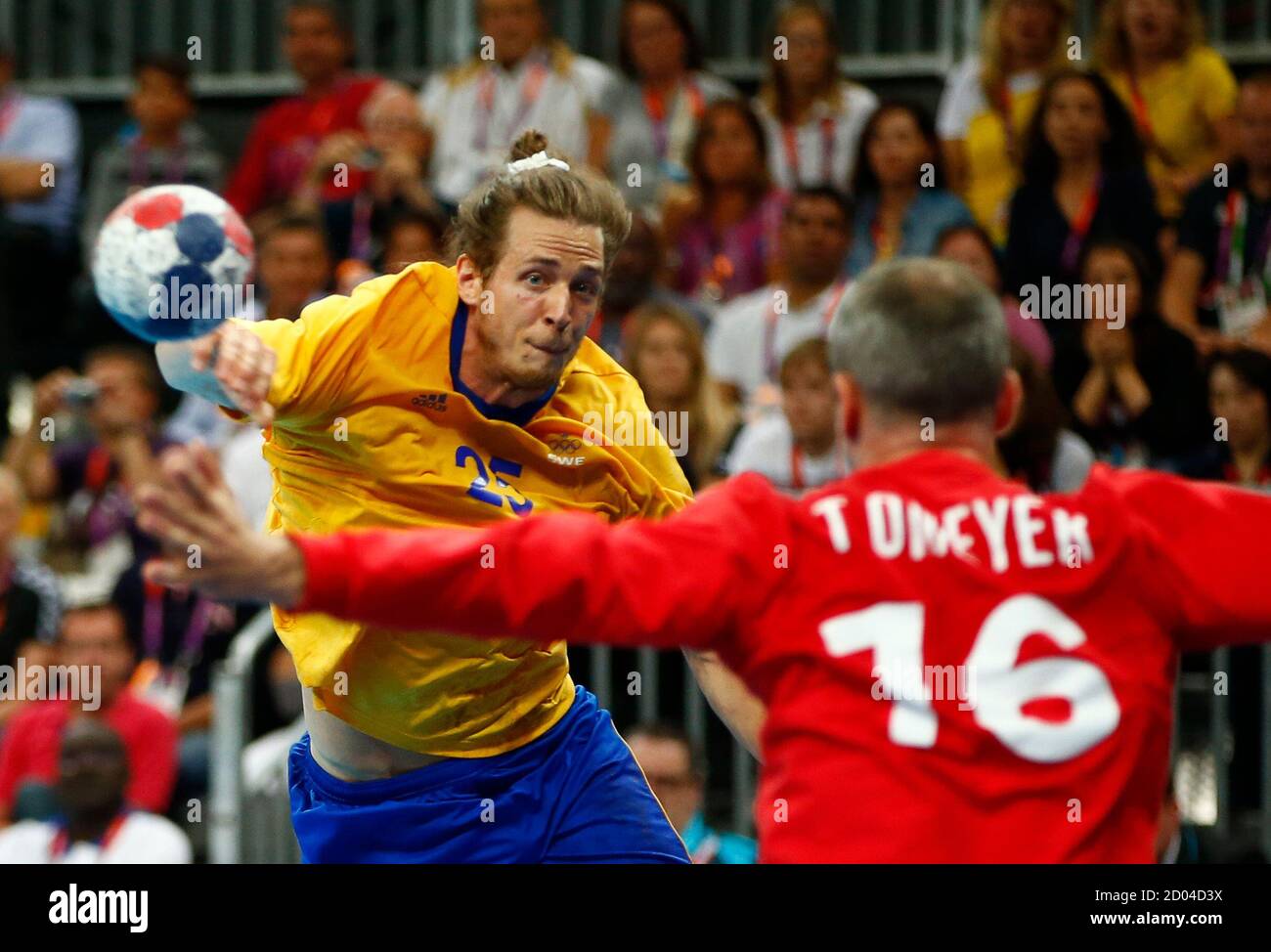 Handball arena london hi-res stock photography and images - Page 14 - Alamy