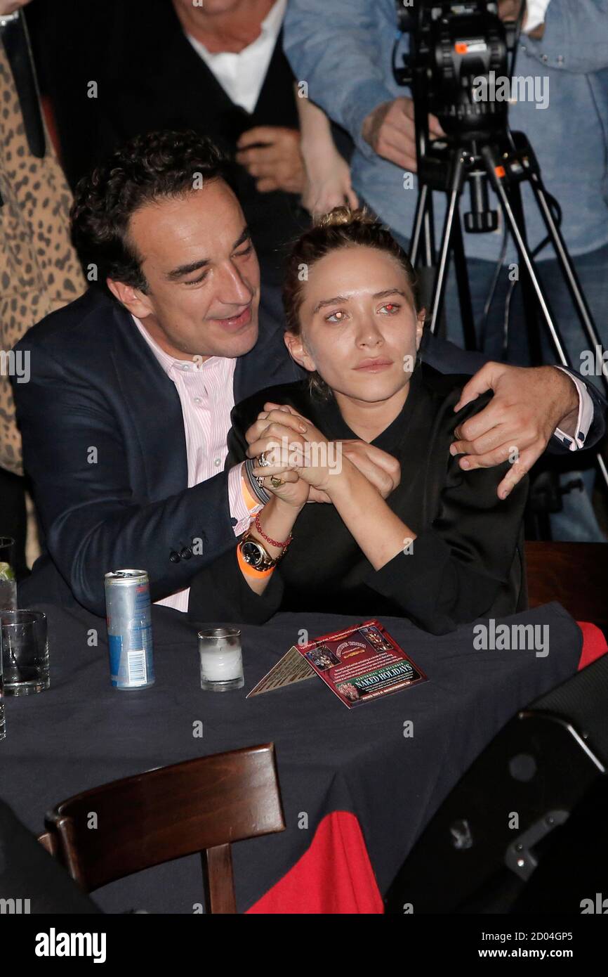 Mary Kate Olsen Olivier Sarkozy High Resolution Stock Photography And Images Alamy