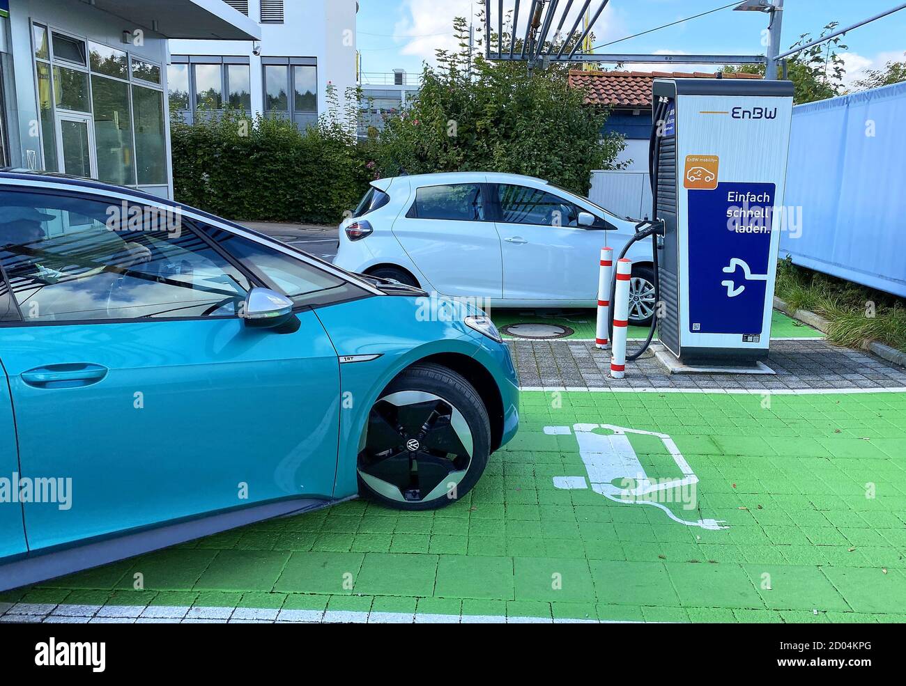 Ebersberg, Germany, September 30, 2020. New Volkswagen ID electric car and a Renault Zoe at a EnBW power station © Peter Schatz / Alamy Live News Stock Photo
