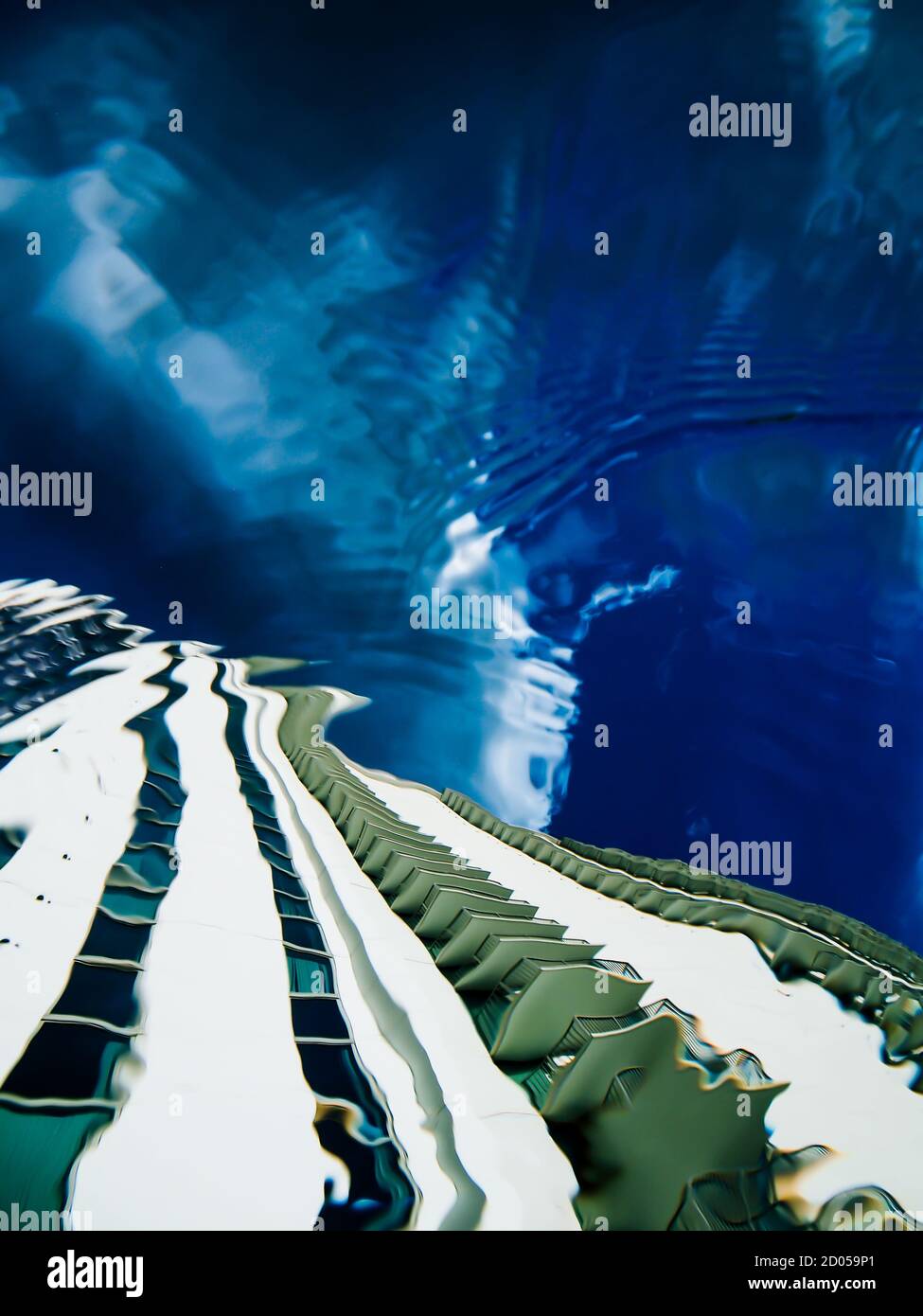 High rise lifestyle hi-res stock photography and images - Alamy