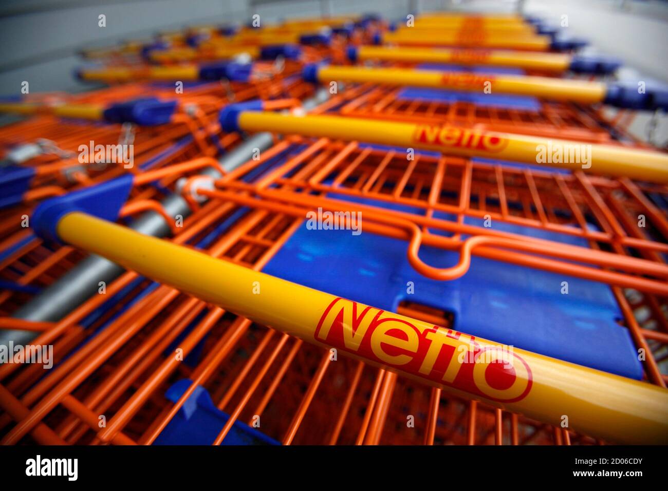 Food carts lined up hires stock photography and images Alamy