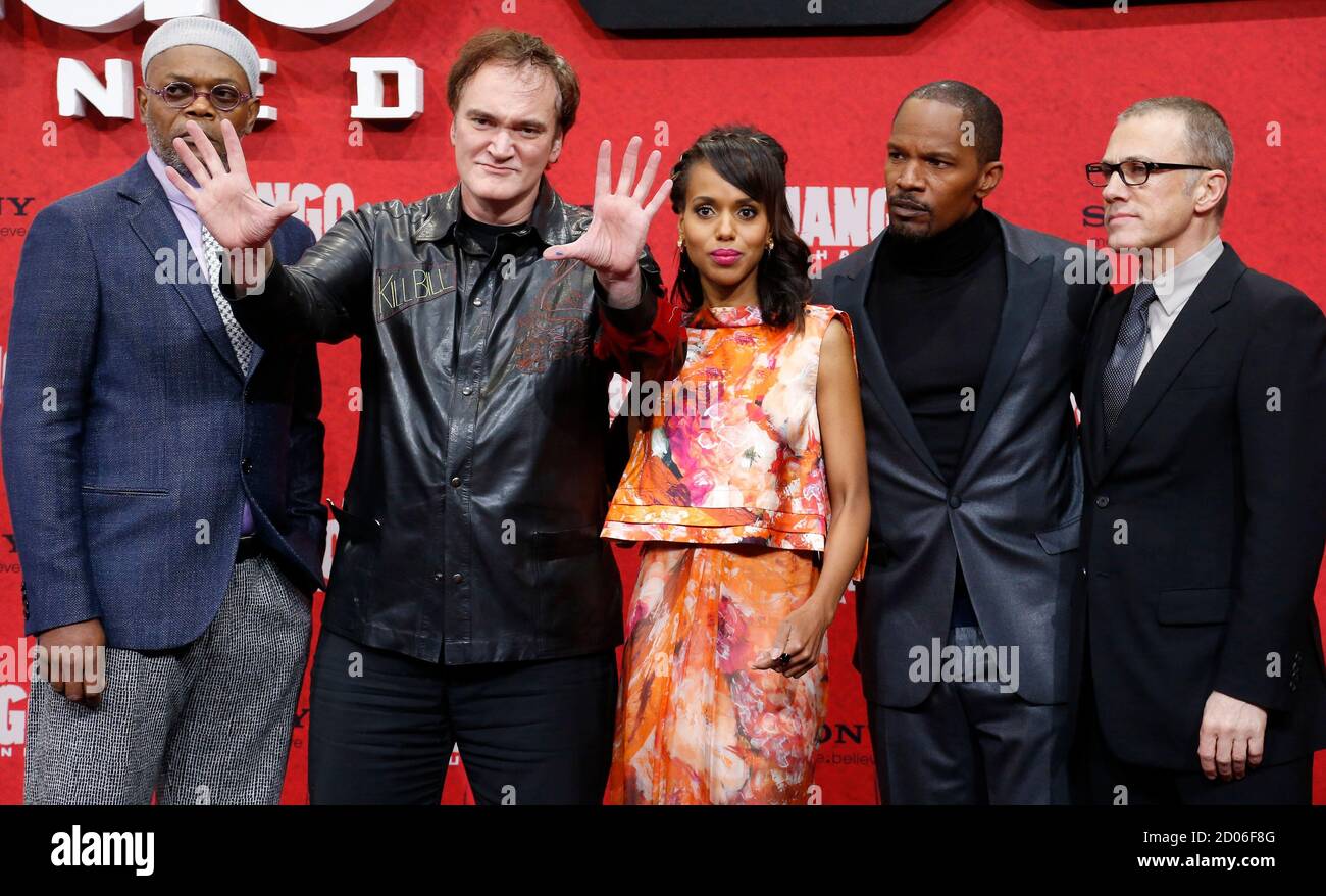 Cast Members Samuel L Jackson L R Quentin Tarantino Kerry Washington Jamie Foxx And Christoph Waltz Pose On The Red Carpet For The German Premiere For Tarantino S Latest Movie Django Unchained In Berlin