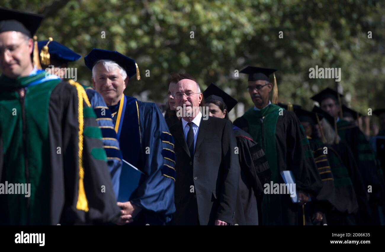 Philanthropist David Geffen (C) arrives for the David Geffen School of Medicine at UCLA's Hippocratic Oath Ceremony in Los Angeles, California May 30, 2014.  REUTERS/Mario Anzuoni  (UNITED STATES - Tags: ENTERTAINMENT PROFILE HEALTH EDUCATION BUSINESS) Stock Photo