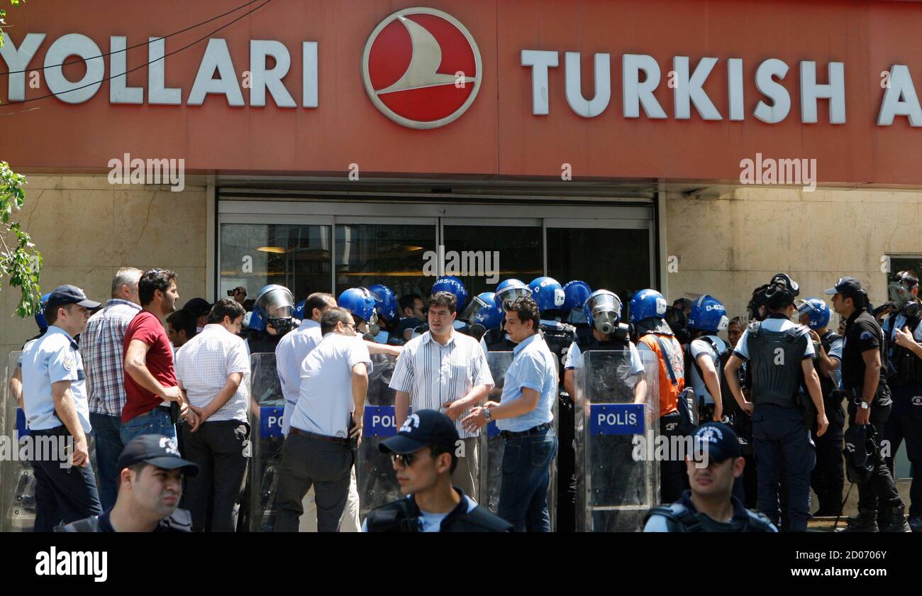 Turkish Airlines Office High Resolution Stock Photography And Images Alamy