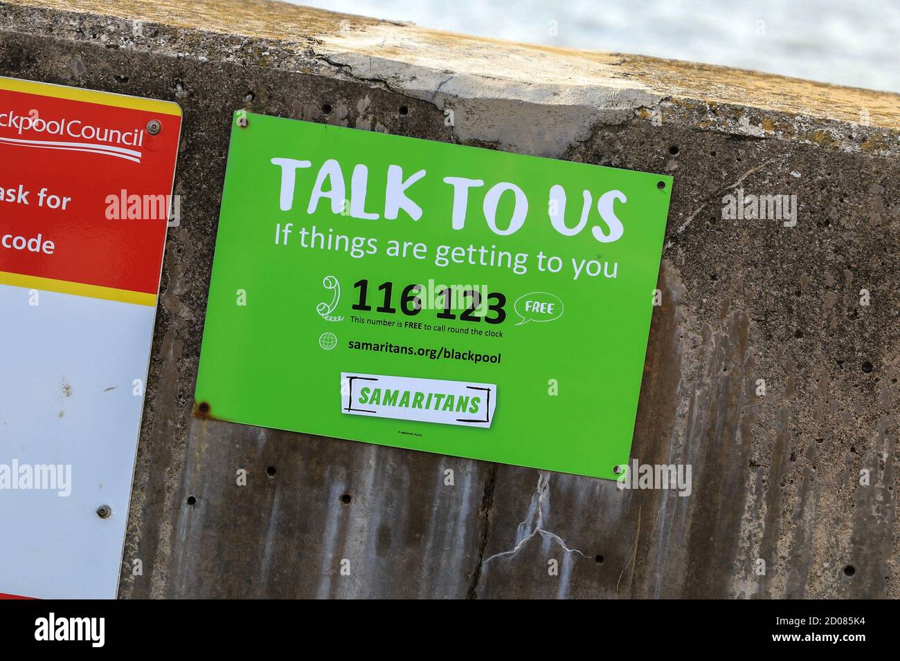 Samaritans phone number sign hires stock photography and images Alamy