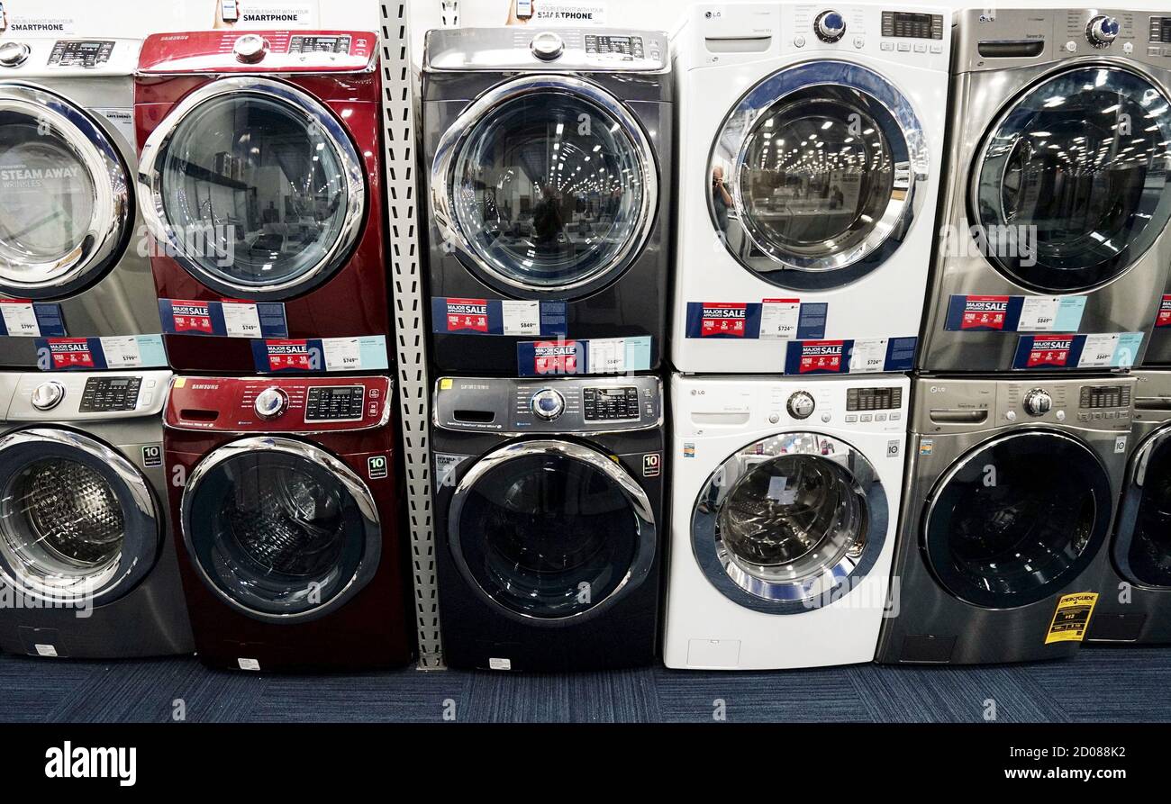 Washing machines on sale in hi-res stock photography and images - Alamy
