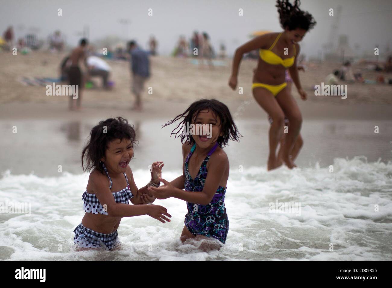 Celeste Hidalgo 7 R And Alana Griego 5 Cool Off In The Pacific Ocean During A Heat Wave In Santa Monica California June 28 13 The Mercury Is Predicted To Soar Well Celeste Hidalgo 7 R And Alana Griego 5 Cool Off In The Pacific Ocean During A Heat Wave In Santa Monica California June 28 13 The Mercury Is Predicted To Soar Well