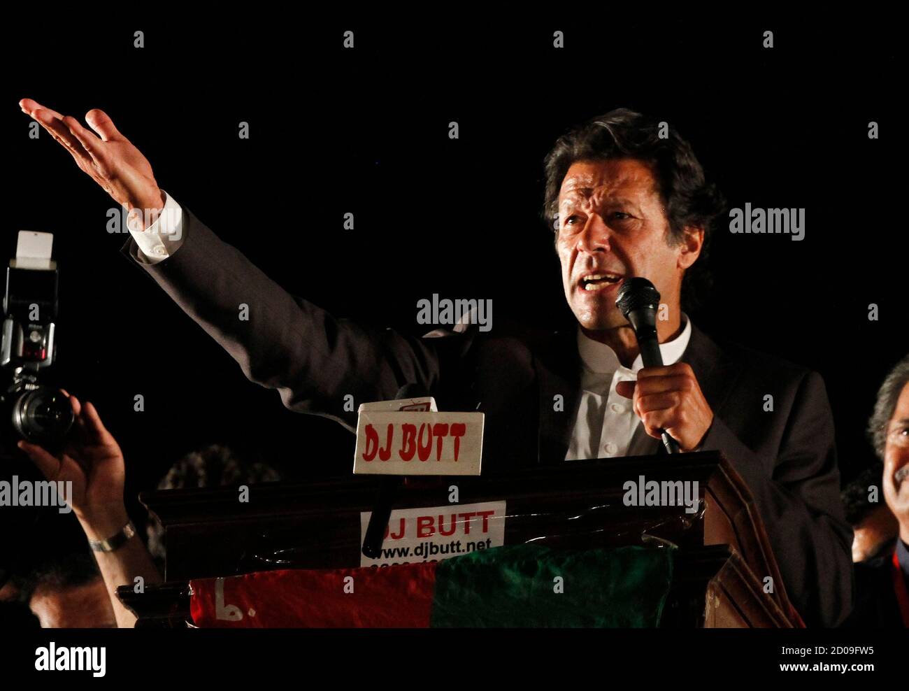 p t i imran khan p t i imran khan