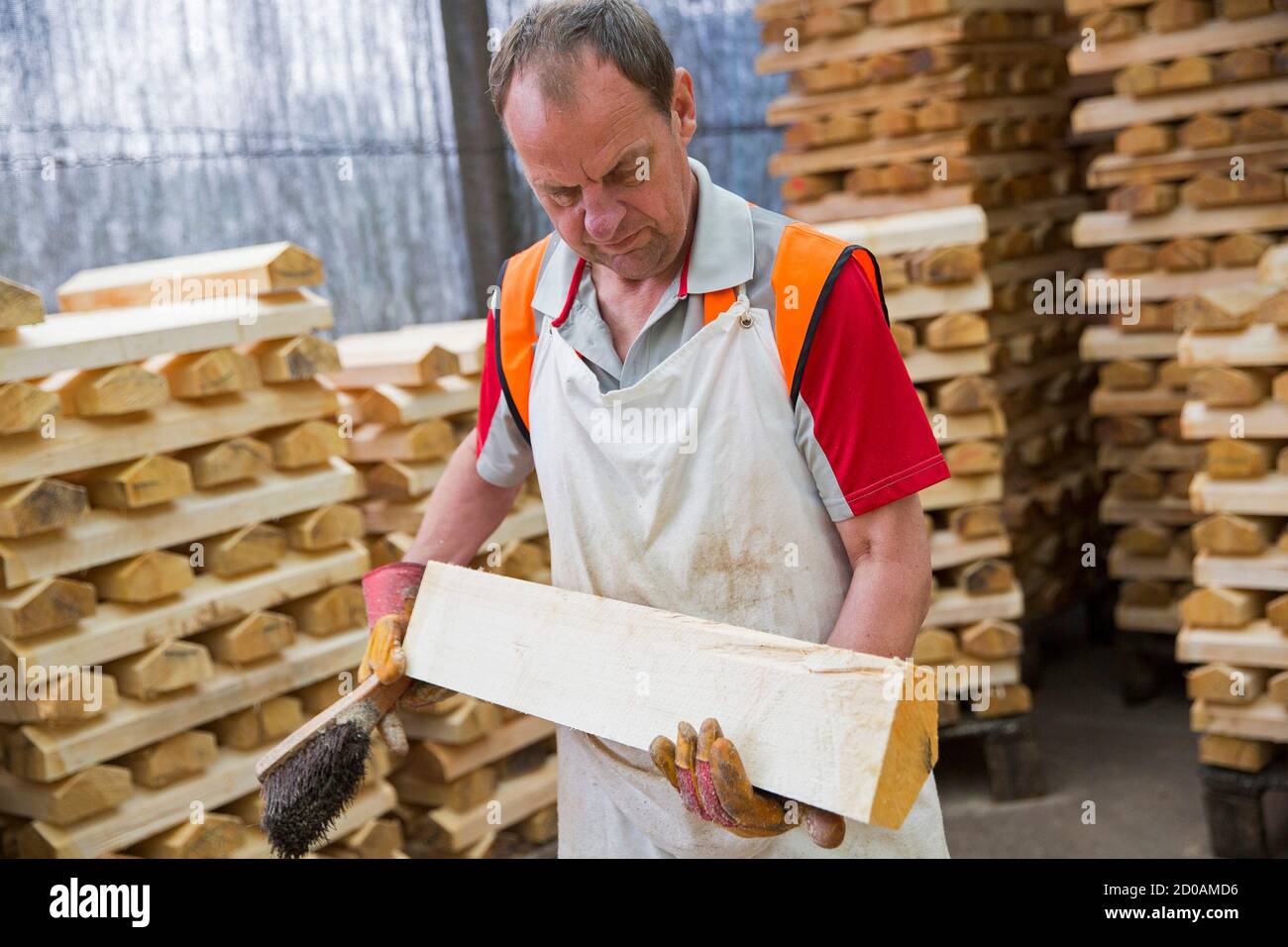 Cricket bat makers hi-res stock photography and images - Alamy