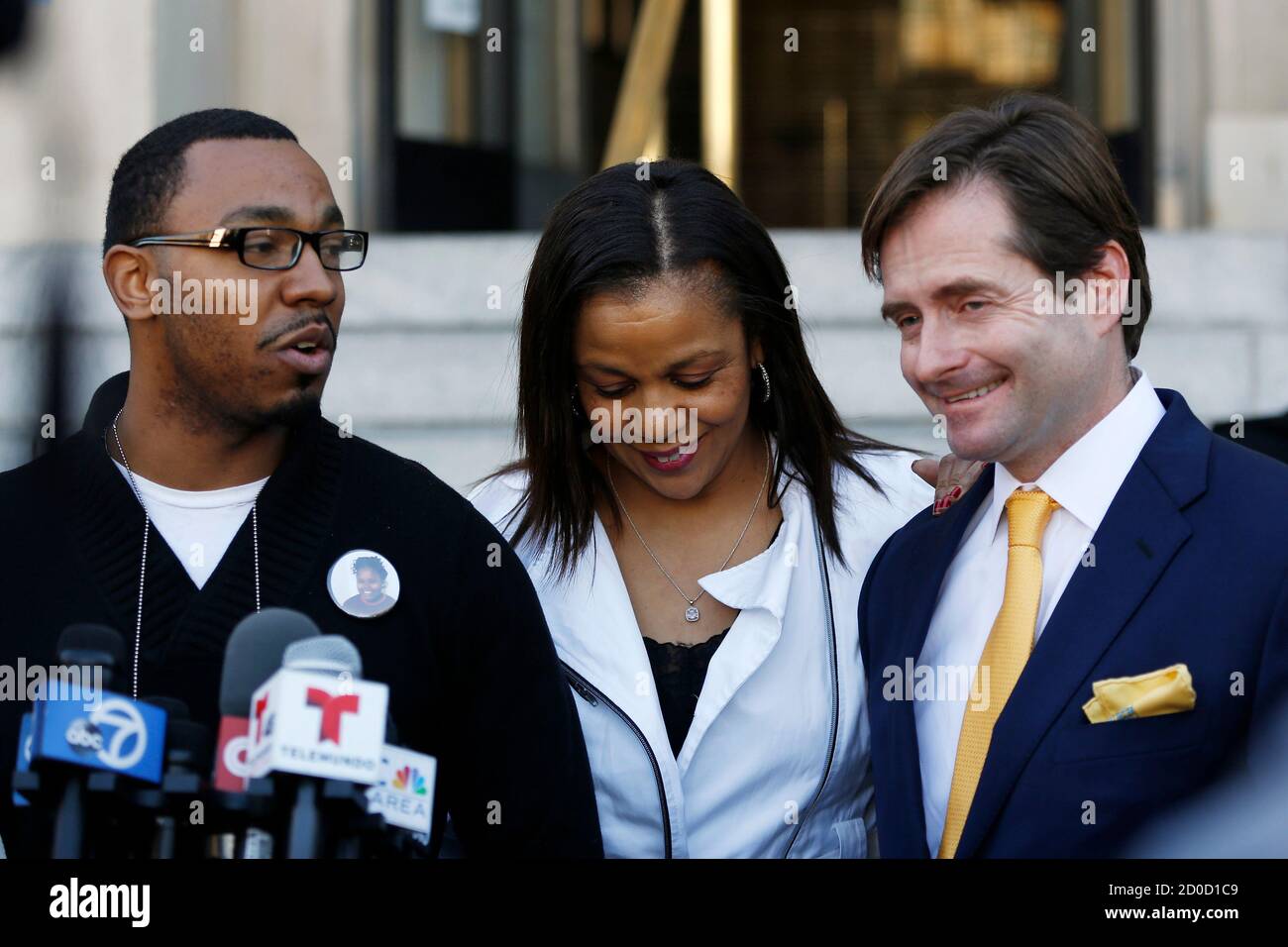 L R Family Members Omari Sealey And Sandra Chatman Together With Attorney Christopher Dolan Smile As They Speak To Members Of The Media After A Court Hearing On 13 Year Old Jahi Mcmath In Oakland
