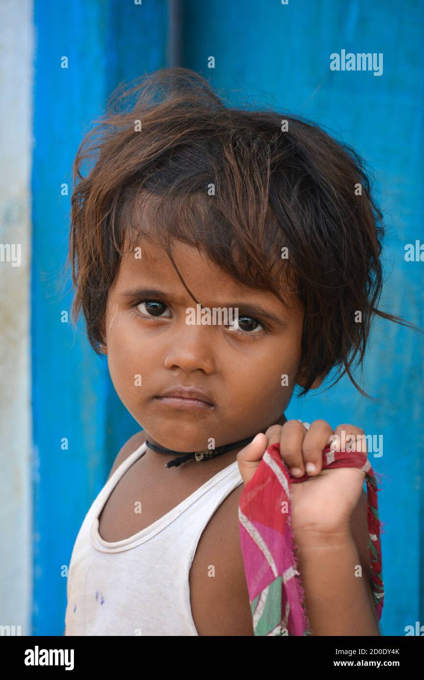 India girl happy face hi-res stock photography and images - Alamy