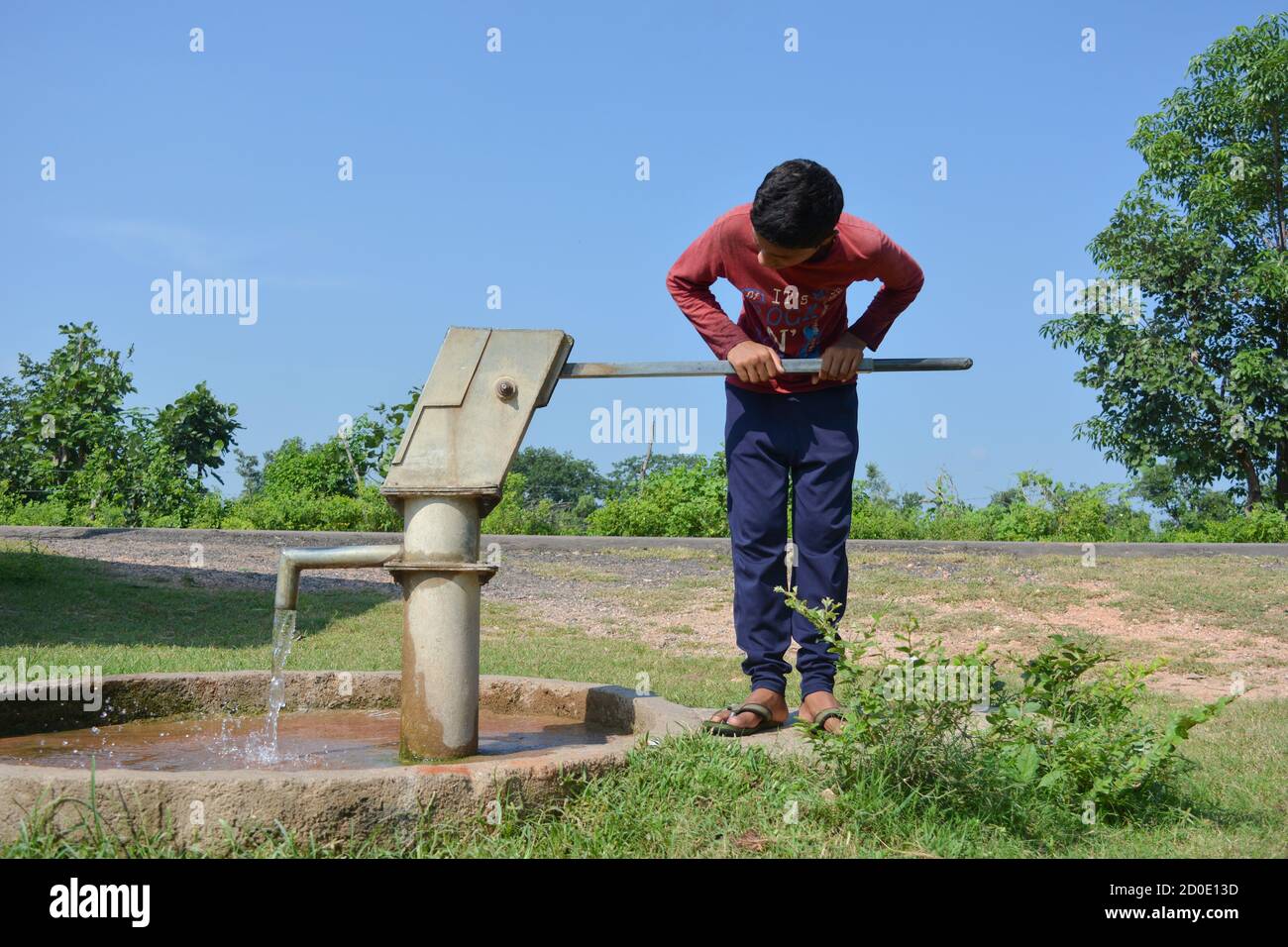 India hand pump (village or rural) hires stock photography and images