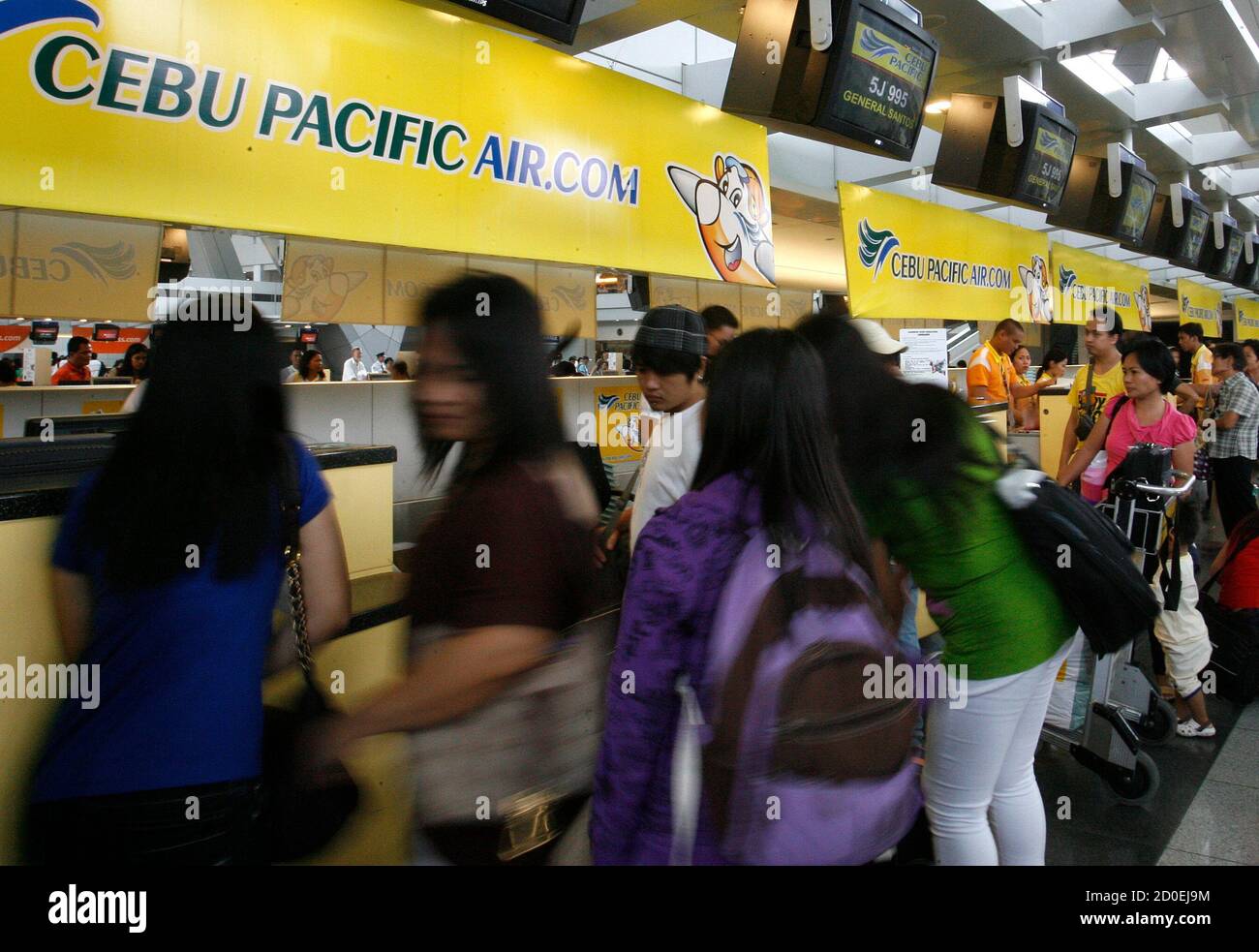 Cebu pacific check in counter hires stock photography and images Alamy