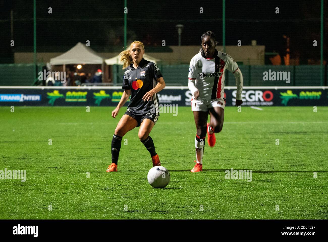 Janice Cayman of Olympique Lyonnais and Marina Makanza of FC Fleury fight for the ball during the Women's French championship D1 Arkema football match Stock Photo