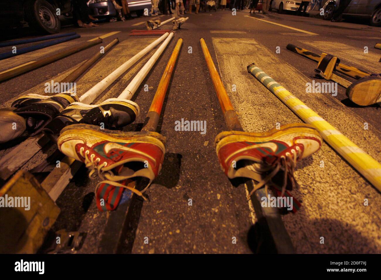 Moko jumbies trinidad stilt walkers hires stock photography and images
