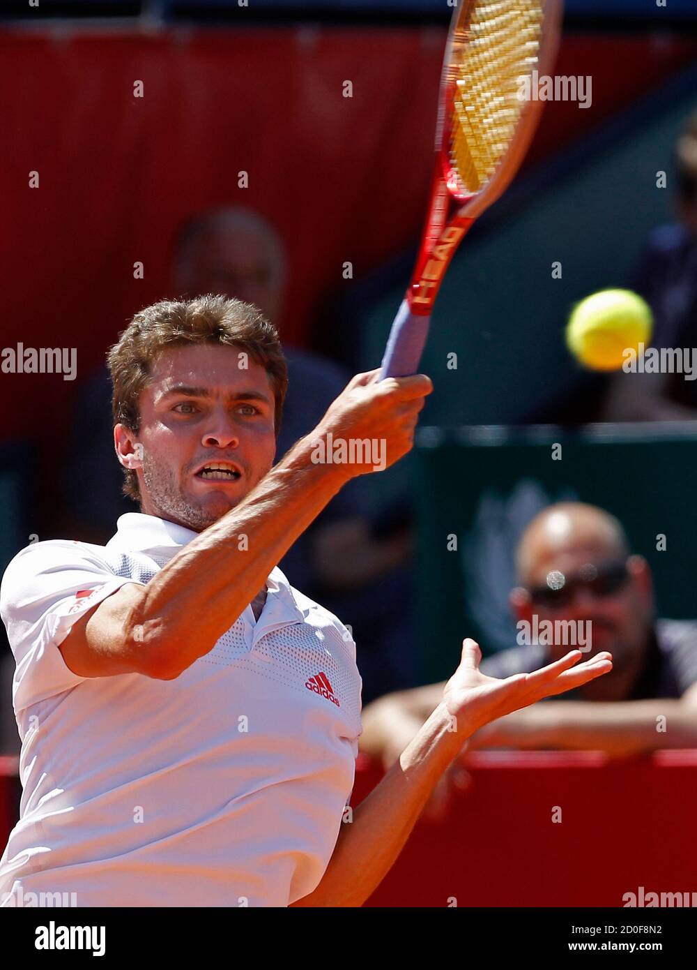 Gilles Simon of France returns the ball to Matthias Bachinger of Germany  during their semifinal match at the BRD Nastase Tiriac Trophy 2012 tennis  tournament in Bucharest April 28, 2012. REUTERS/Bogdan Cristel (