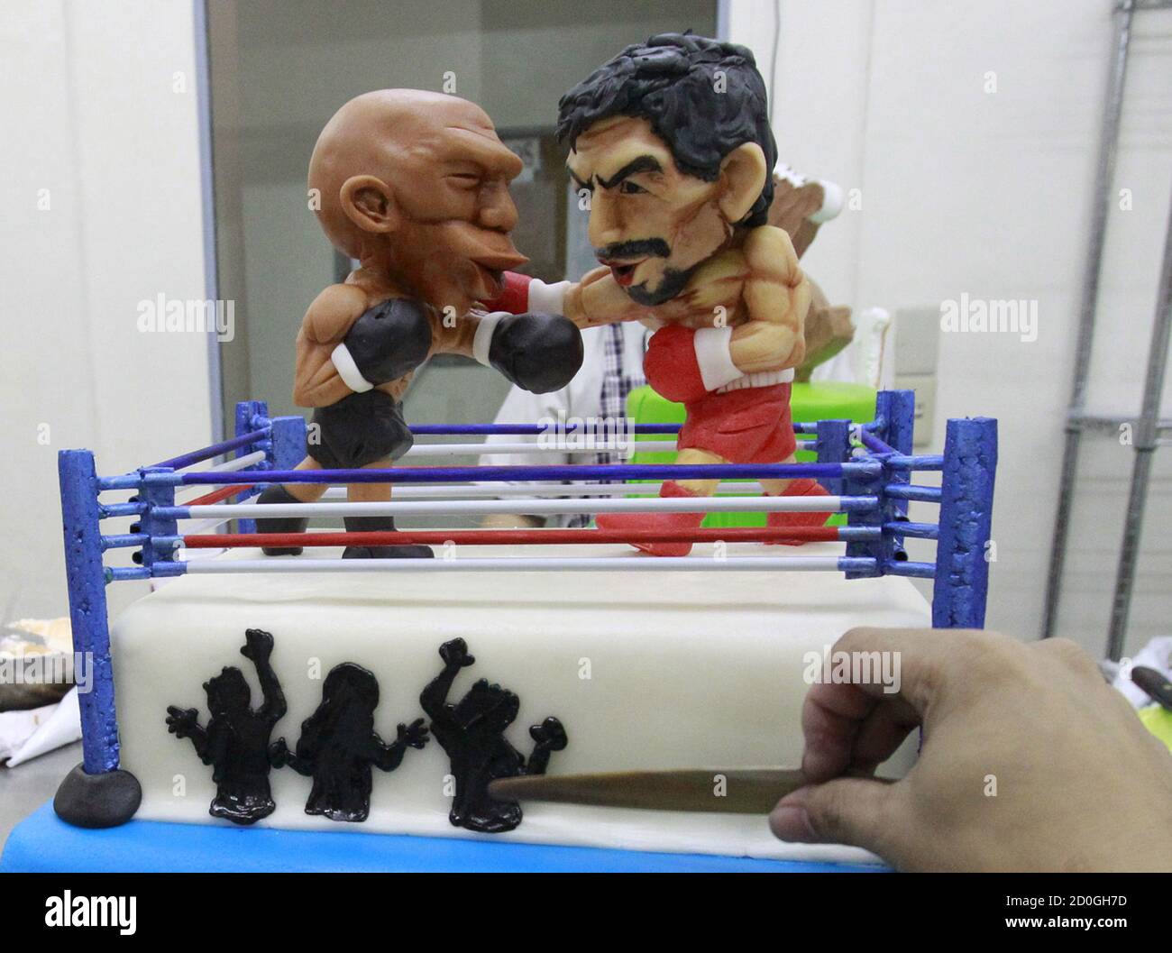 Fondant Ring High Resolution Stock Photography And Images Alamy