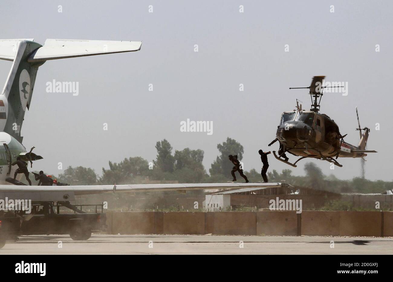 Raid operations training hi-res stock photography and images - Alamy