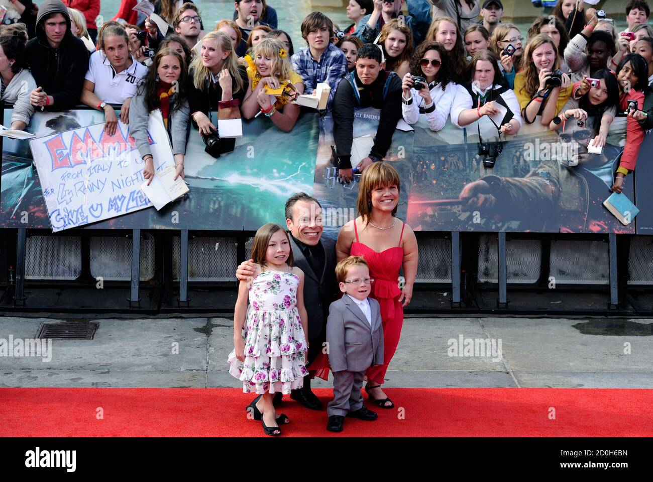 Warwick davis family hi-res stock photography and images - Alamy