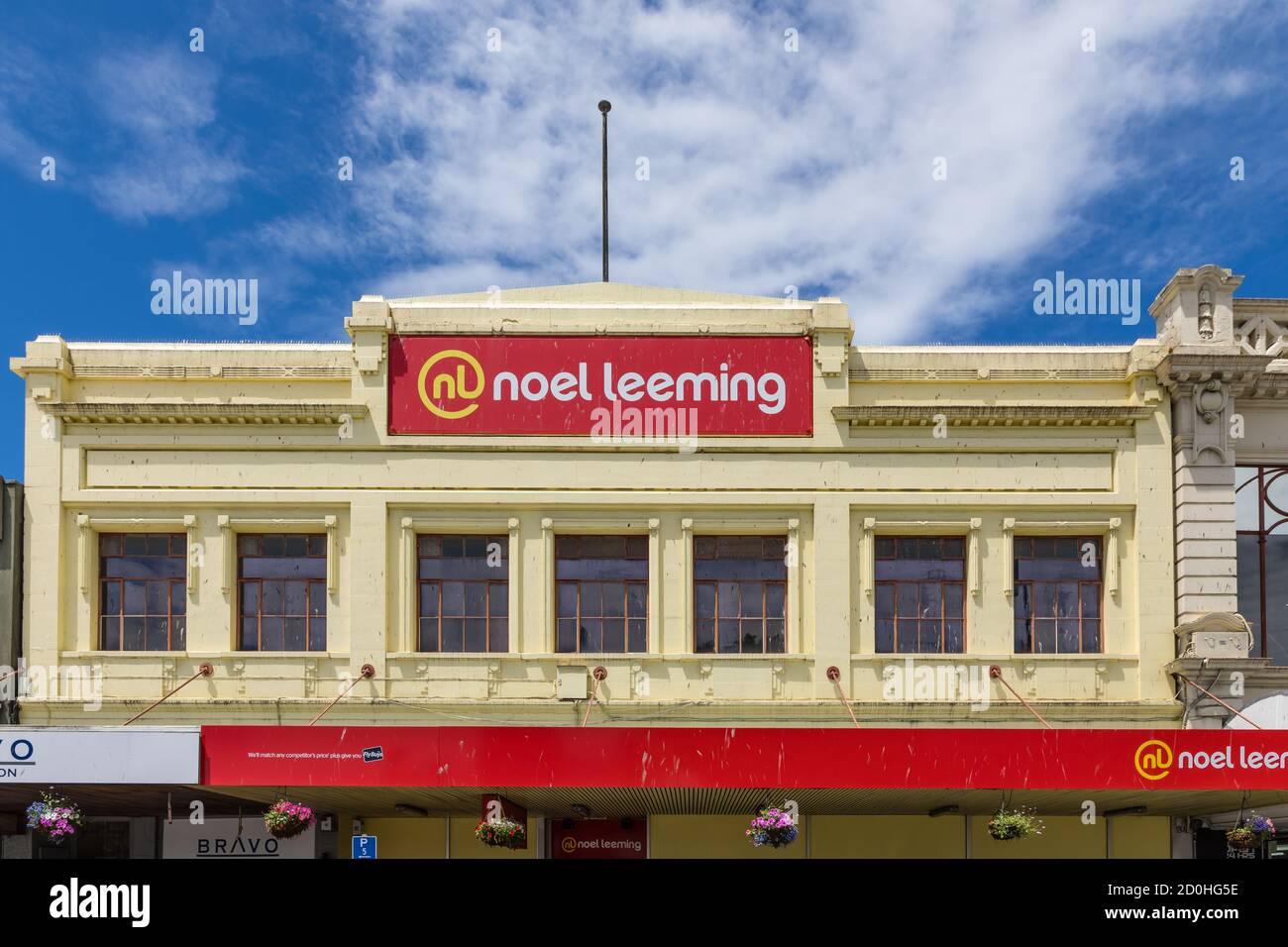 Consumer electronics retailing hires stock photography and images Alamy