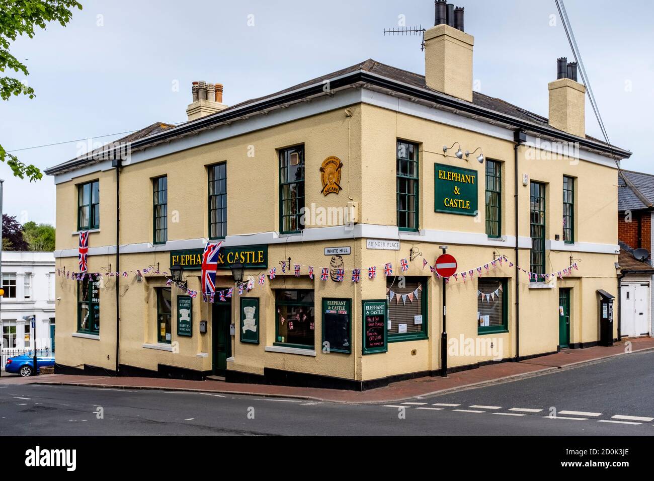 photo Elephant And Castle Dc https www alamy com the elephant and castle pub proudly displaying union flags on ve day lewes east sussex uk image379048054 html