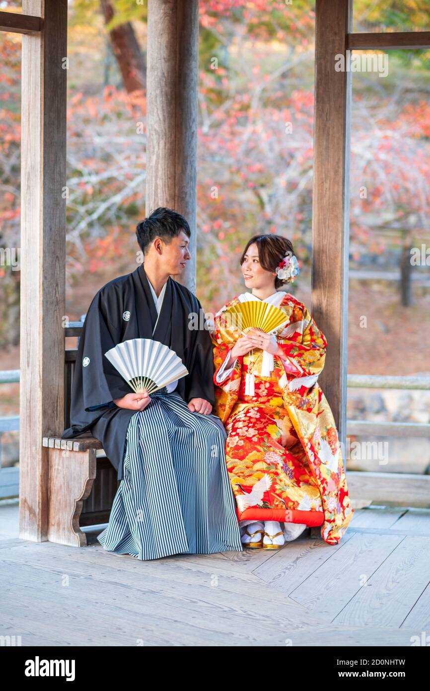 Photoshoot of young married couple in Japan Stock Photo - Alamy