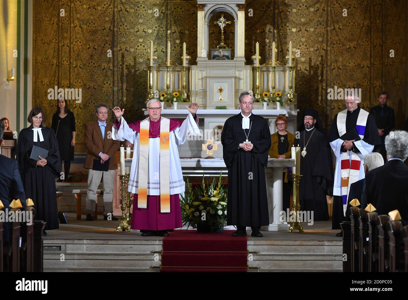 Potsdam, Germany. 03rd Oct, 2020. Heiner Koch (centre l), Archbishop of  Berlin, and Christian Stäblein (centre r), Bishop of the Evangelical Church  Berlin-Brandenburg-schlesische Oberlausitz, donate the final blessing at an  ecumenical service