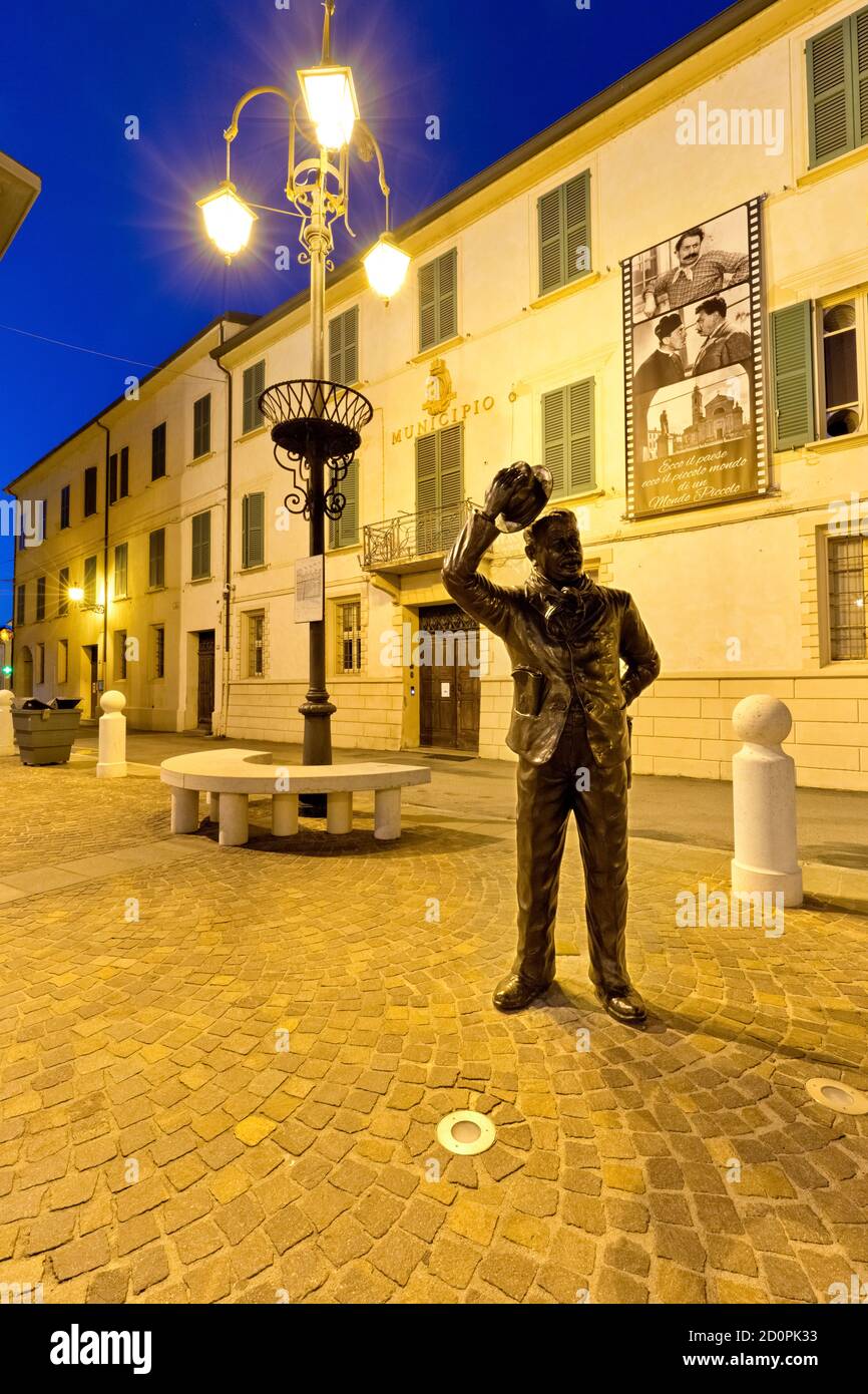 Brescello: the statue of Peppone and the town hall. The village is famous  for the films of Don Camillo. Reggio Emilia province, Emilia Romagna, Italy  Stock Photo - Alamy