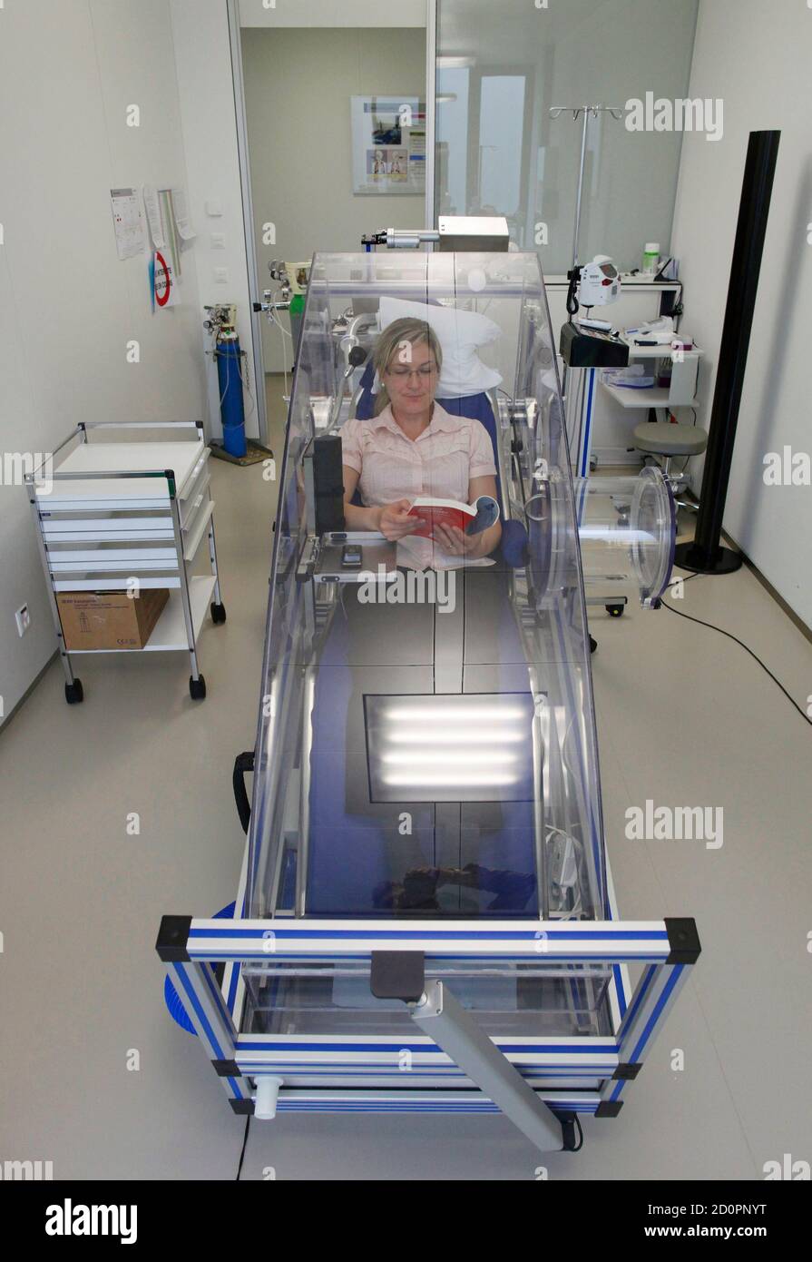 Indirect calorimetry hires stock photography and images Alamy