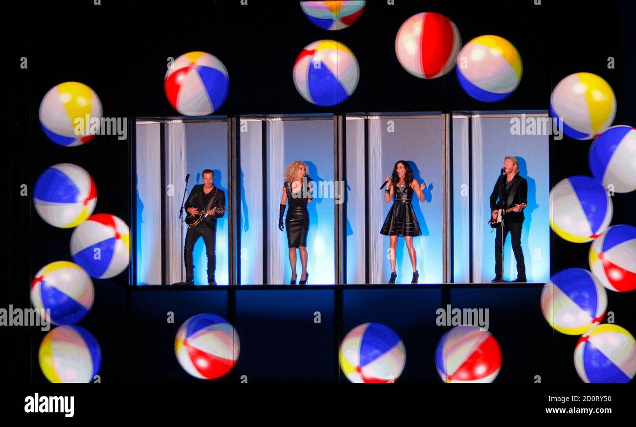 Little big town pontoon hires stock photography and images Alamy