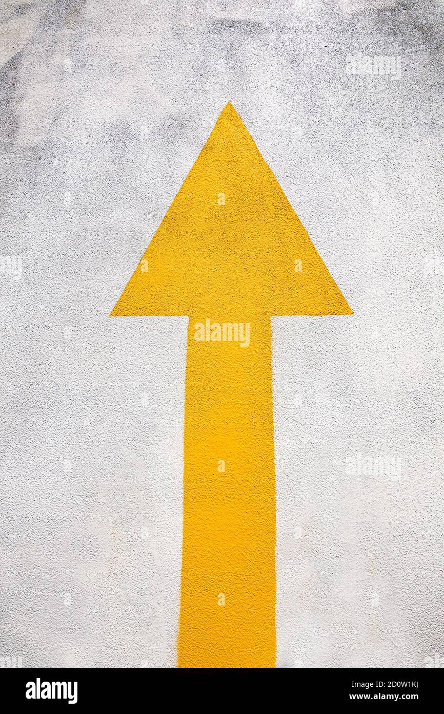Yellow triangle sign car hi-res stock photography and images - Alamy