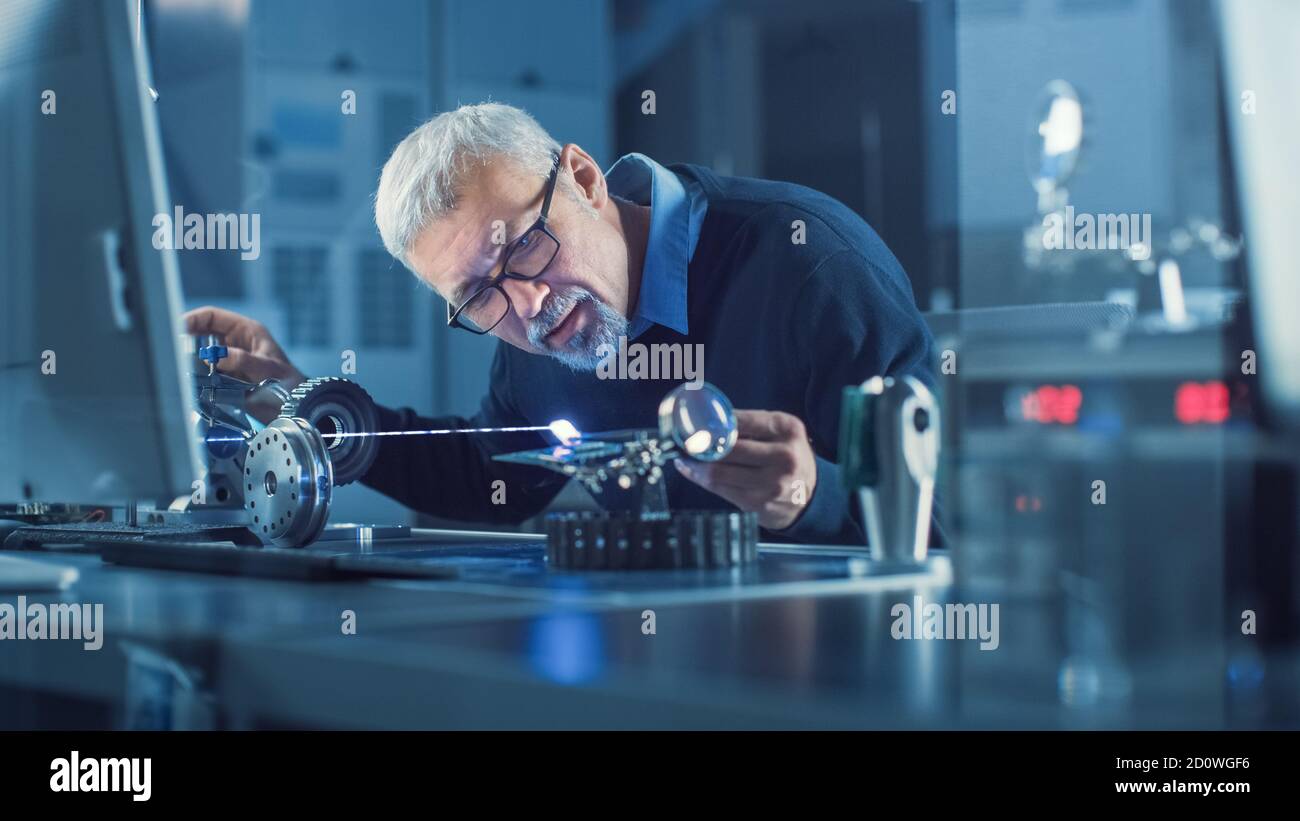 Laser laboratory hi-res stock photography and images - Alamy