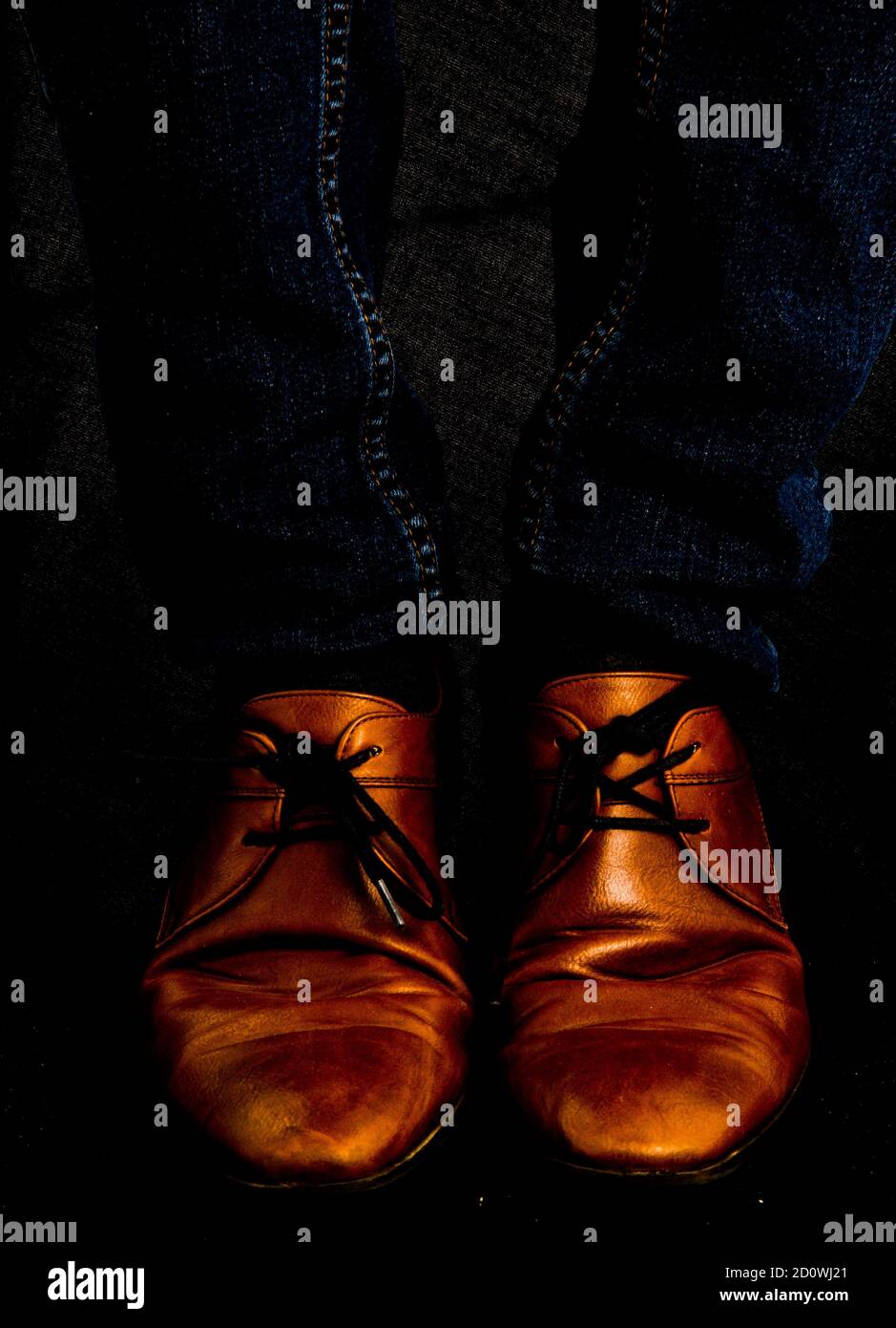shoes with dark blue jeans