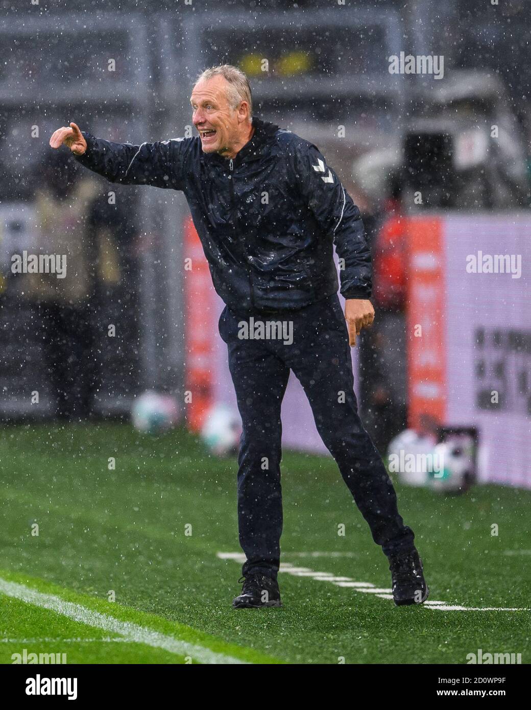 Coach Christian Streich Sc Freiburg Ges Football 1 Bundesliga Borussia Dortmund Sc Freiburg 03 10 2020 Football Soccer 1st Division Borussia Dortmund Vs Sc Freiburg Location Oct 03 2020 Dfl Regulations Prohibit Any Use