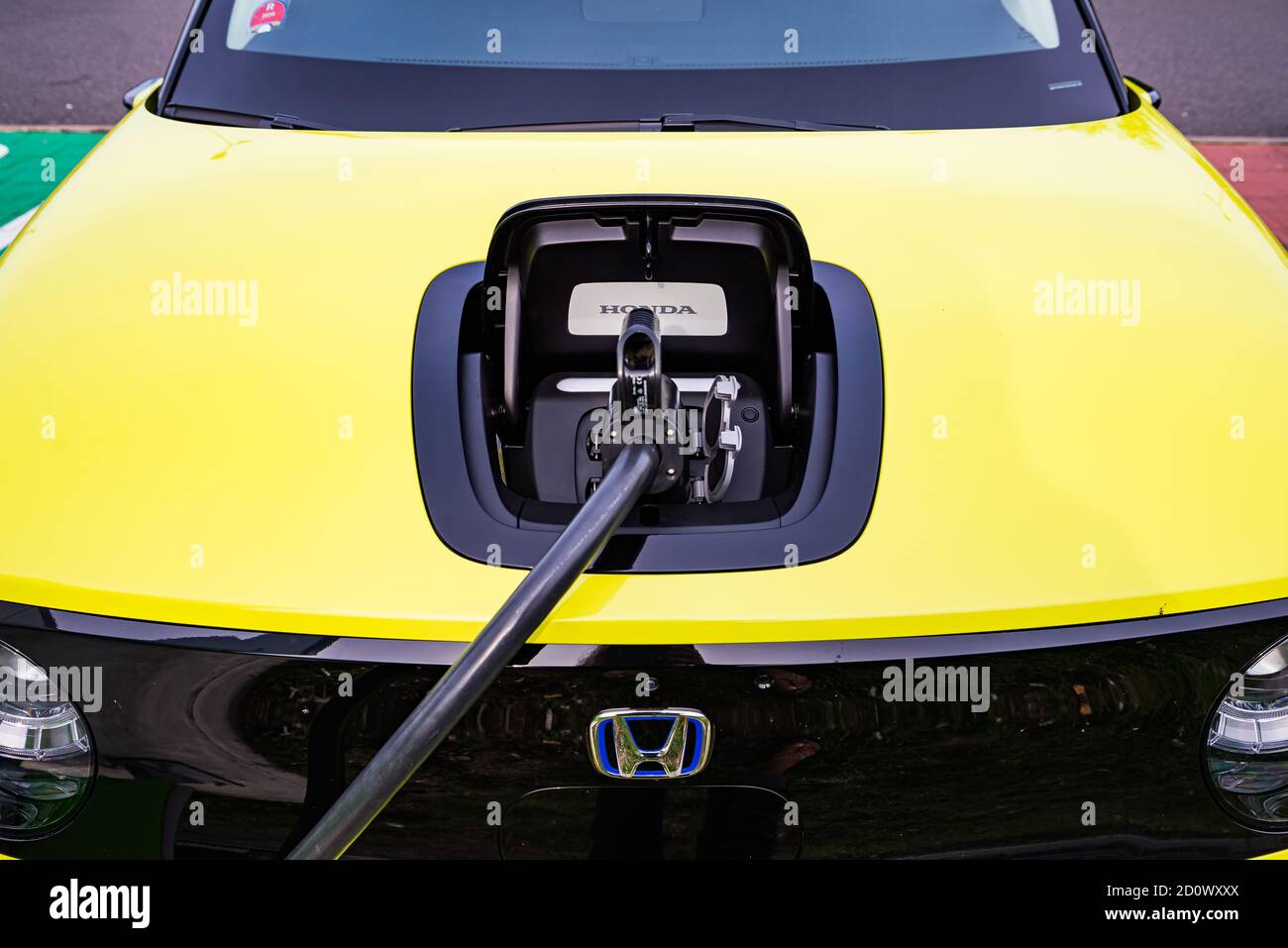 Honda Electric Car Battery High Resolution Stock Photography and Images