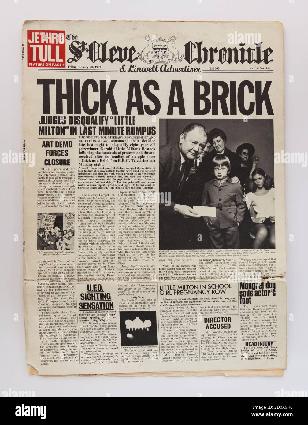 Thick As a Brick fold out newspaper album sleeve 1972 - Jethro Tull Stock Photo