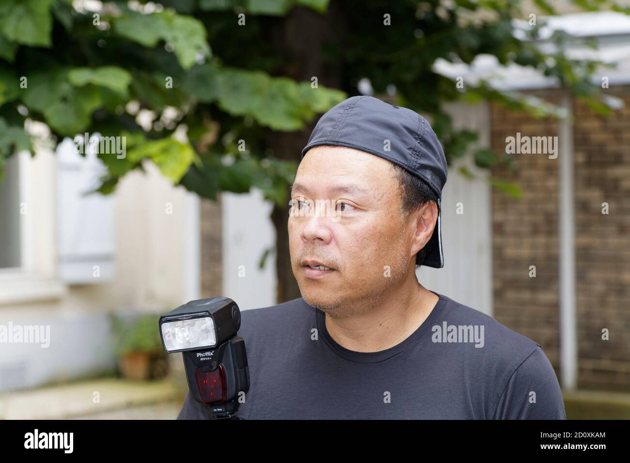 Paris, France, 11Th Sept, 2014. Gary Fong, photographer, gives a lesson on his light diffuser in