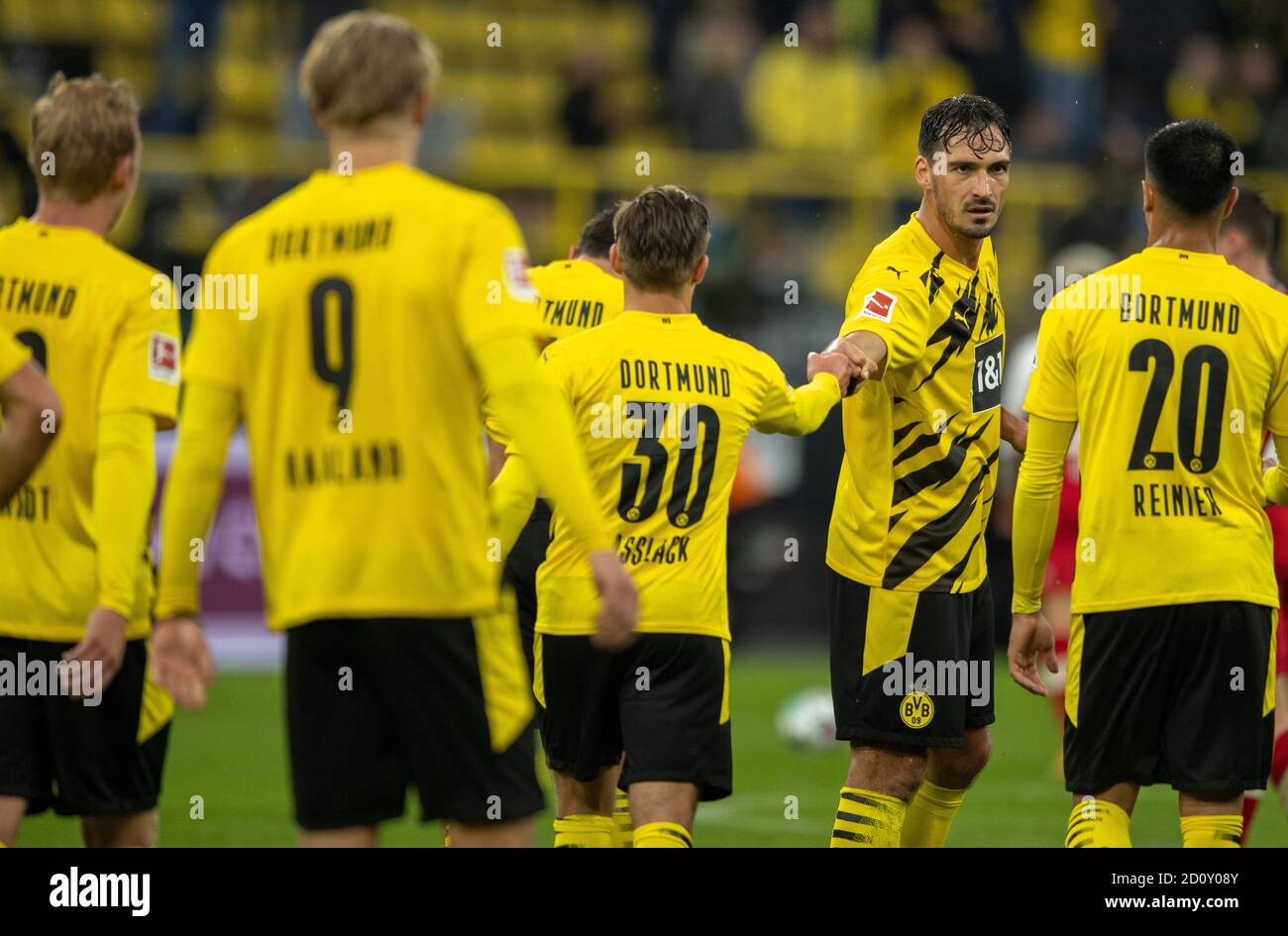 Torjubel: Mats Hummels (BVB), Felix Passlack (BVB) Borussia Dortmund - SC Freiburg 03.10.2020, Fussball, 1. Bundesliga, Saison 2020/21  Foto: Moritz M Stock Photo
