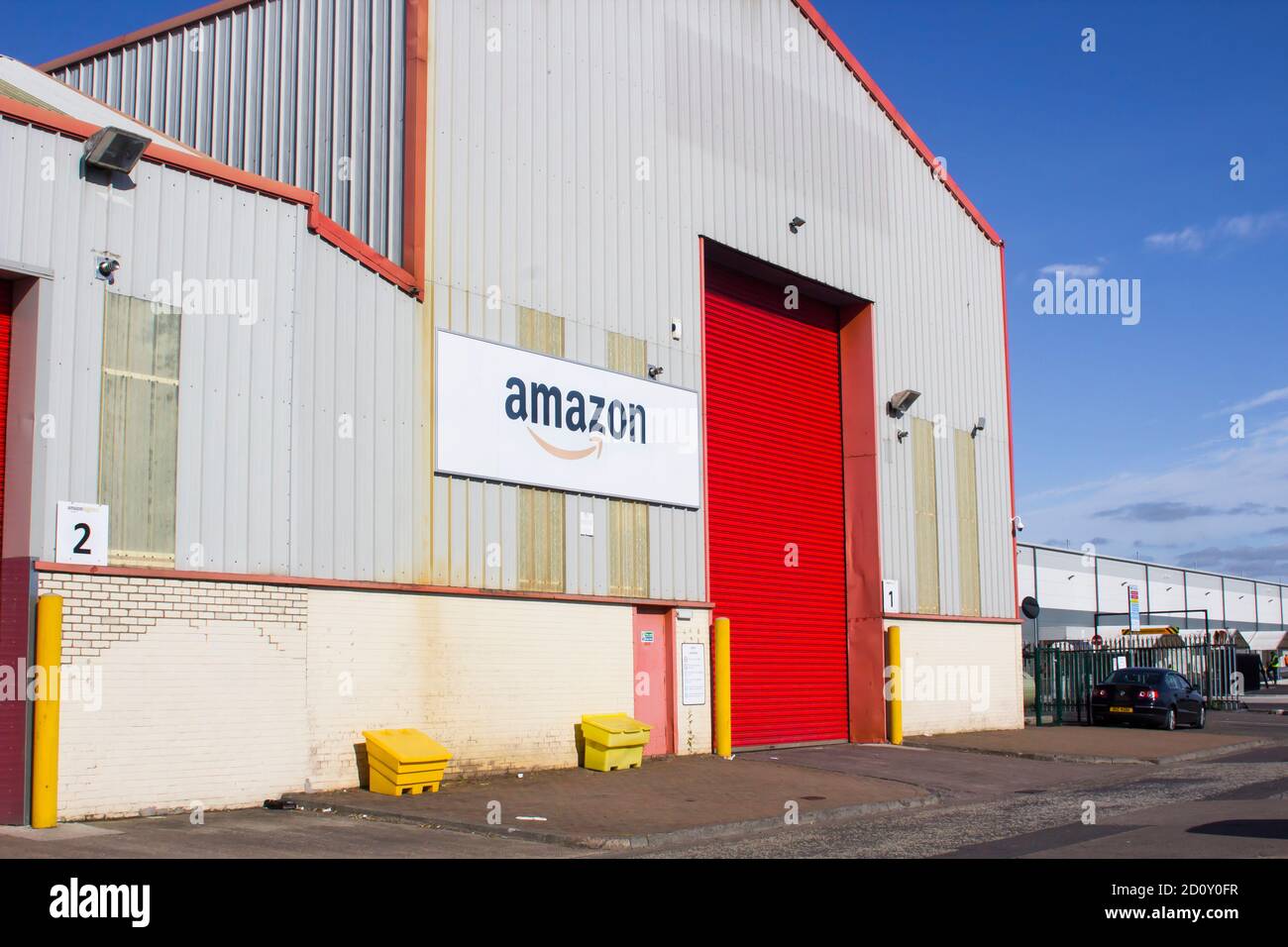 Local warehouse hi-res stock photography and images - Alamy