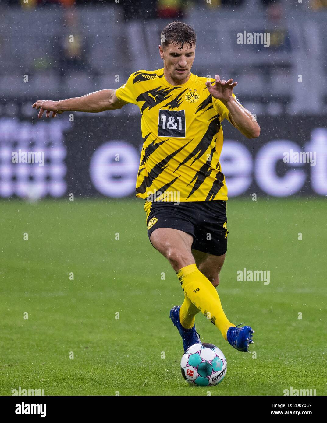Thomas Meunier (BVB) Borussia Dortmund - SC Freiburg 03.10.2020, Fussball, 1. Bundesliga, Saison 2020/21  Foto: Moritz Müller Only for Editorial use Stock Photo