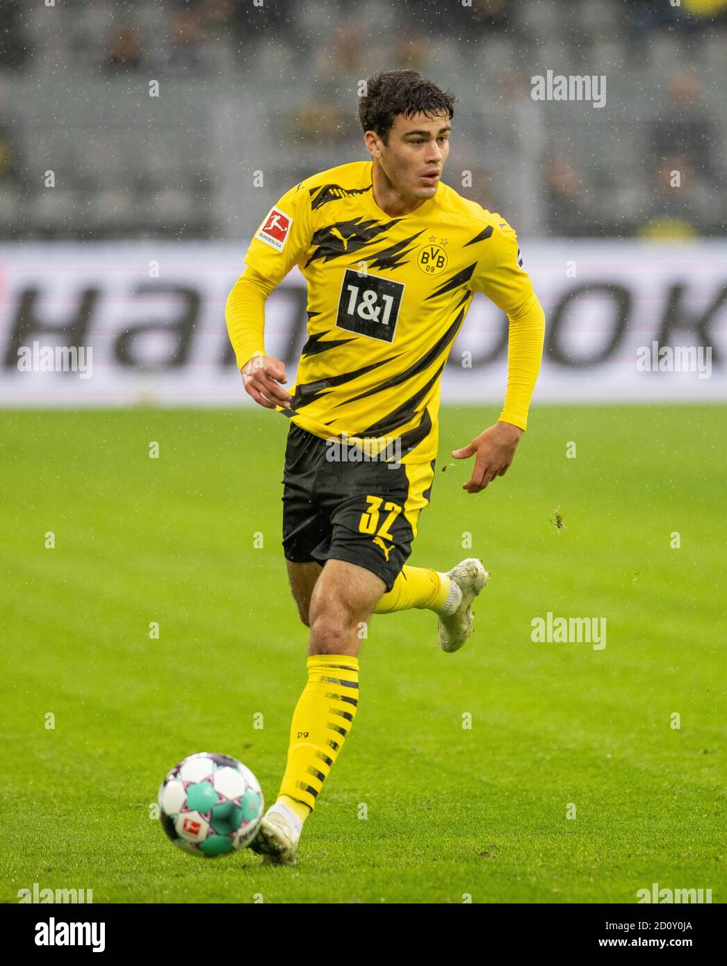 Giovanni Reyna (BVB) Borussia Dortmund - SC Freiburg 03.10.2020, Fussball, 1. Bundesliga, Saison 2020/21  Foto: Moritz Müller Only for Editorial use Stock Photo