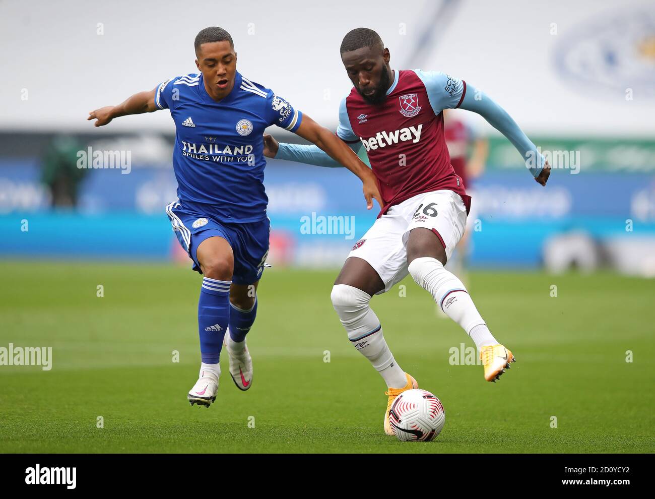 Leicester Citys Youri Tielemans (left) and West Ham Uniteds Arthur Masuaku battle for the ball during the Premier League match at The King Power Stadium, Leicester Stock Photo