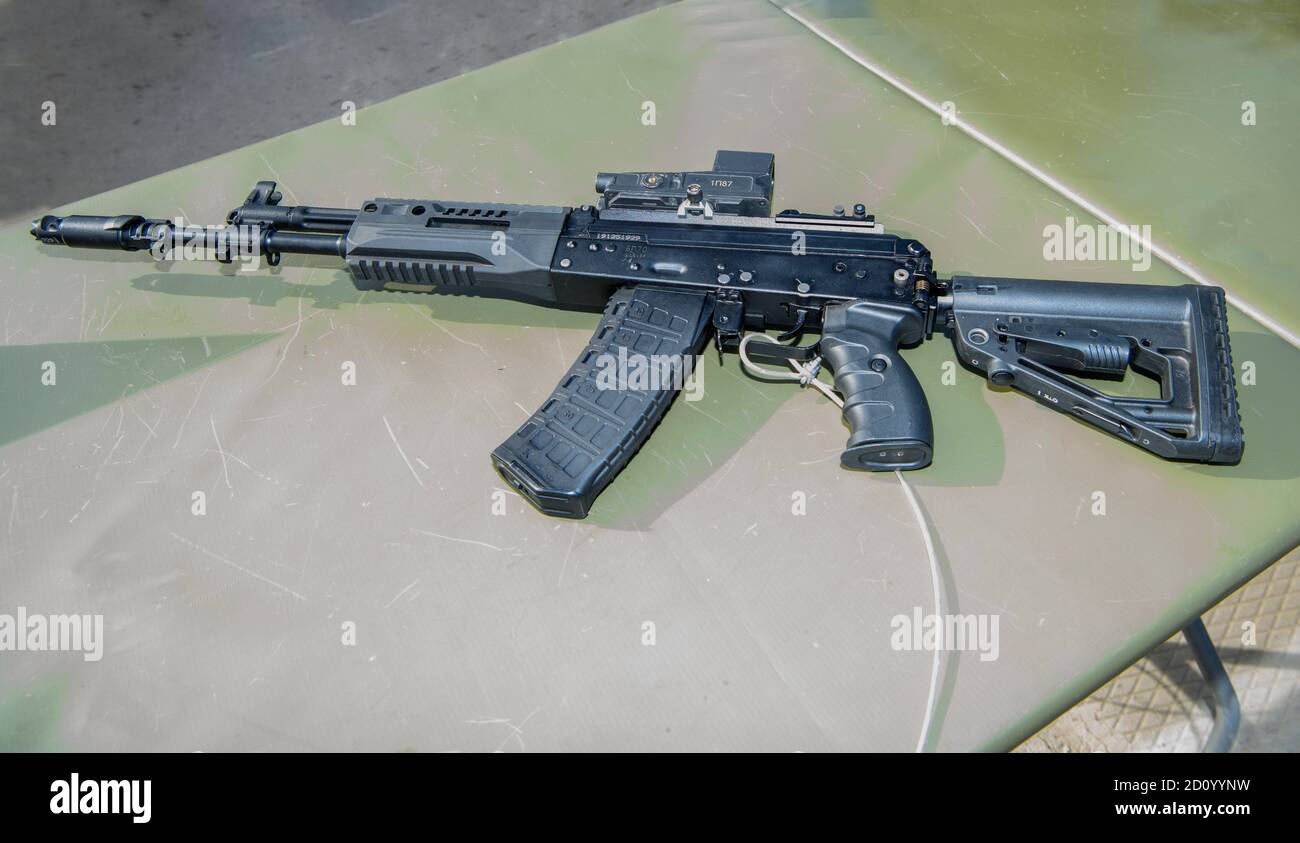5.45 mm Kalashnikov assault rifle shortened AK-12 Stock Photo