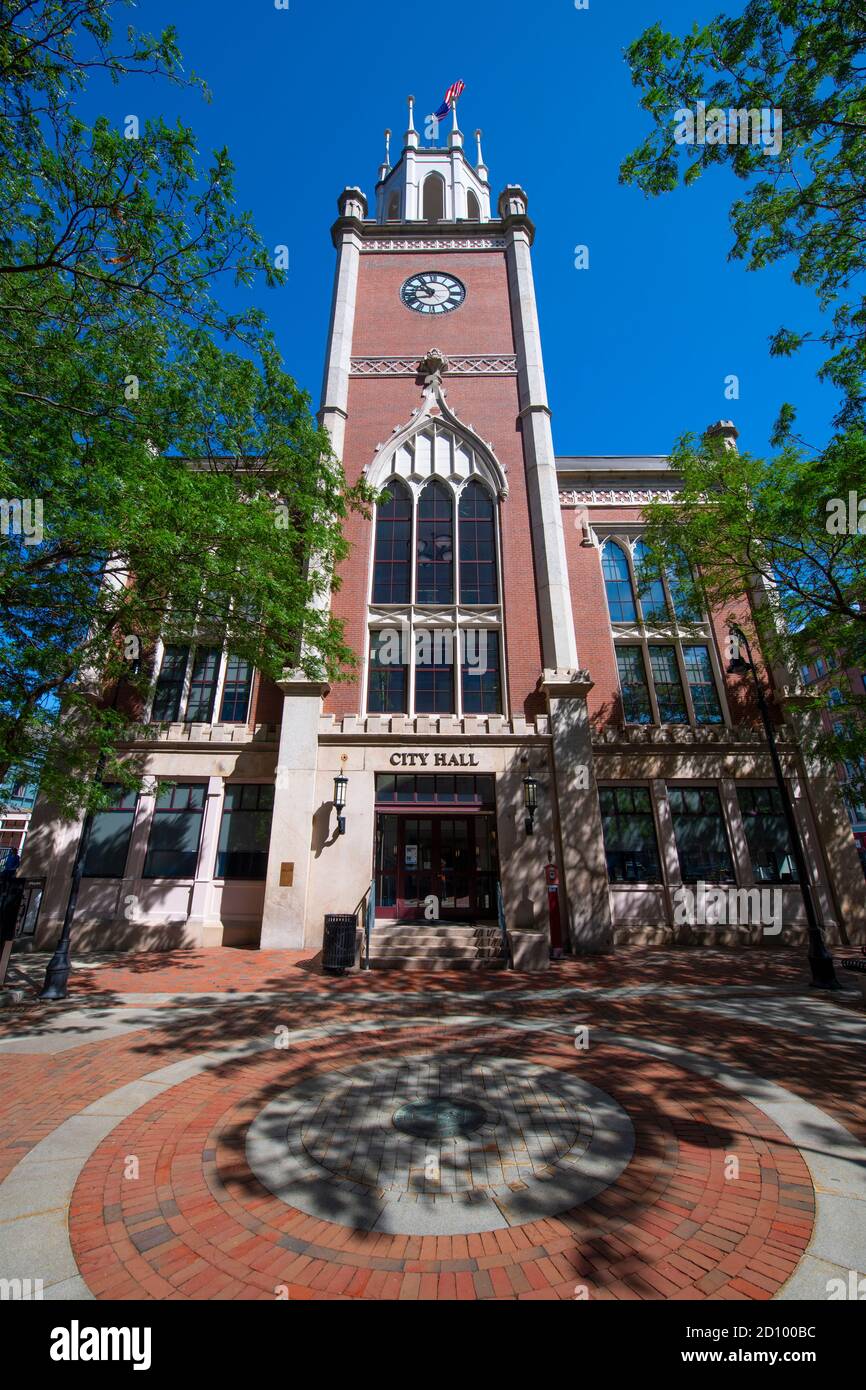 Manchester City Hall at 1 City Hall Plaza at Elm Street in downtown