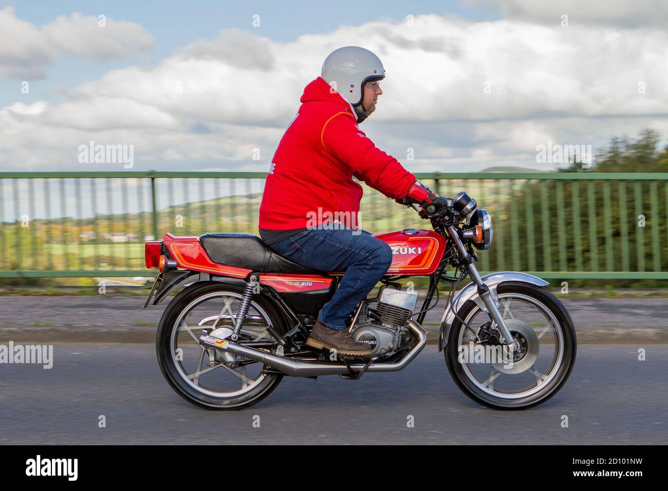 Red classic motorcycle hi res stock photography and images Alamy
