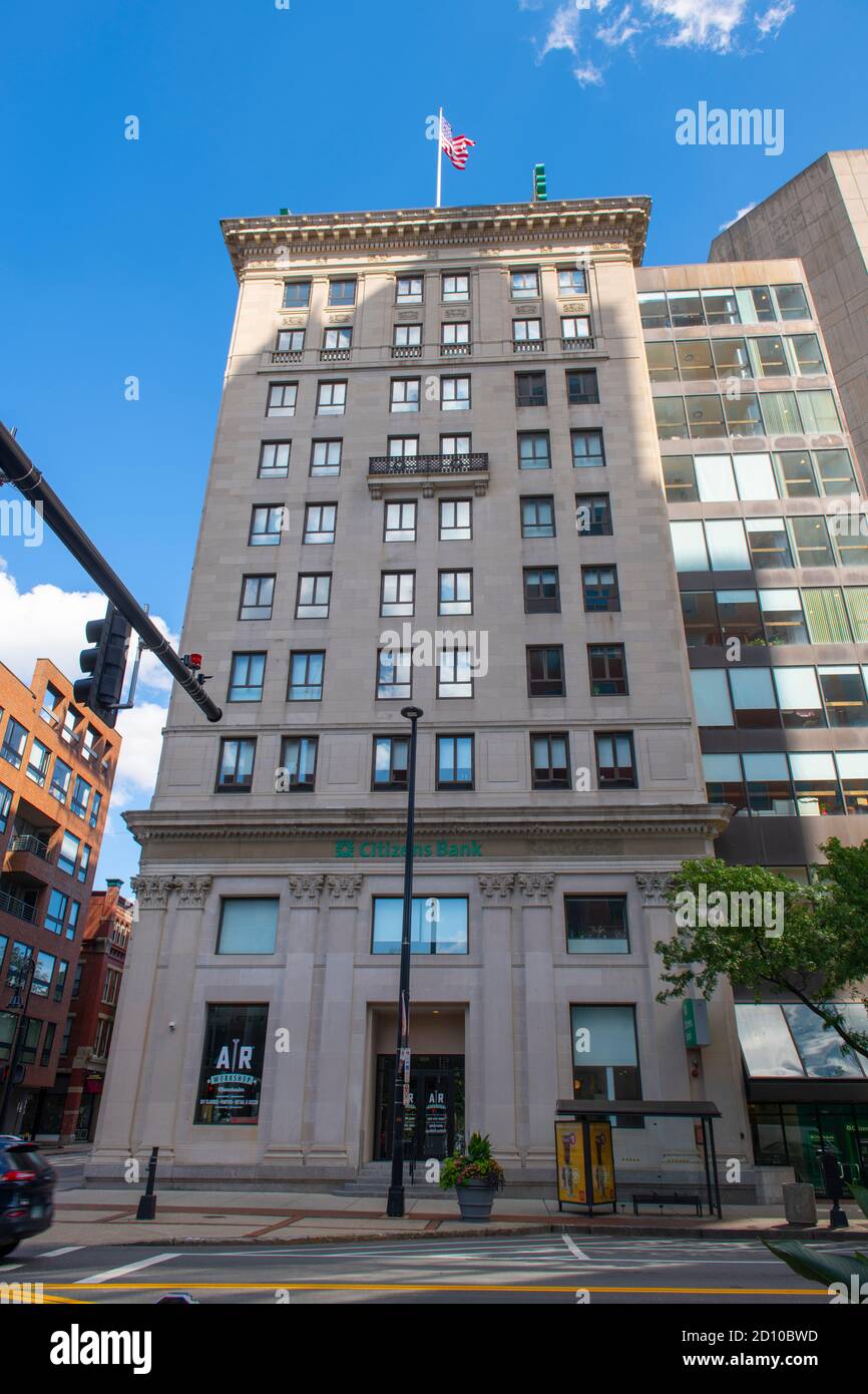 Citizens Bank Building on Elm Street at Hanover Street in downtown