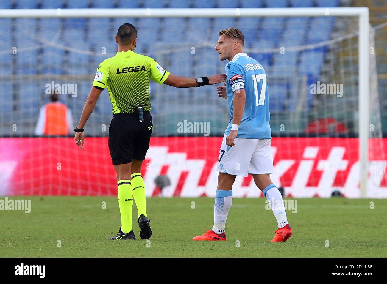 Who is Ivan Kružliak, the referee for Barcelona vs Shakhtar Donetsk, Champions League 2023/24 - AS USA