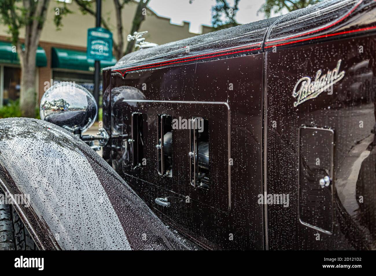 New Smyrna Beach, FL August 12, 2017 1932 Packard 900 Light 8 at the