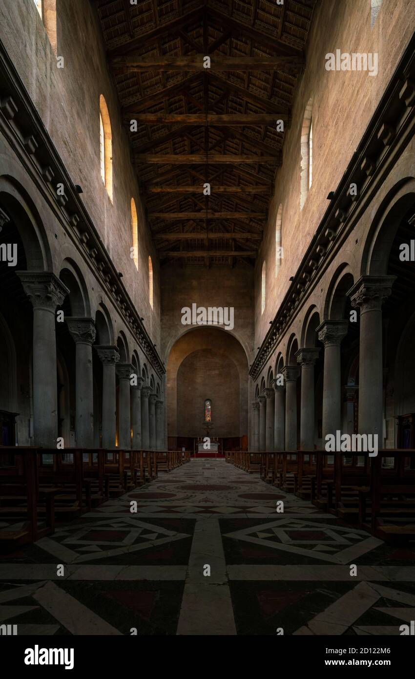 The dark gloomy 12C Romanesque Interior of the Duomo Cathedral of San Lorenzo, Viterbo, Lazio, Italy. Stock Photo
