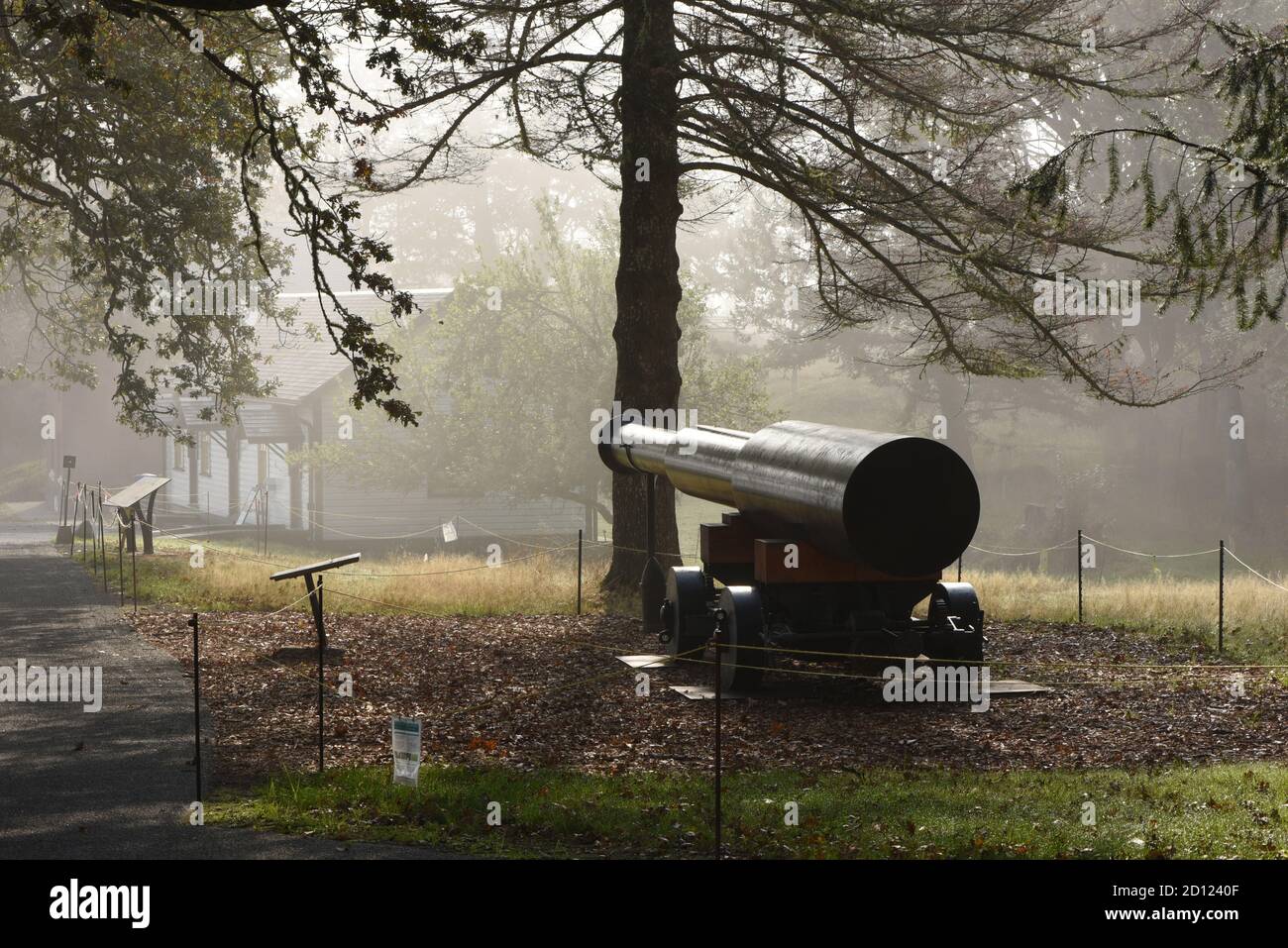 A replica of a 1912 Canadian military 9.2 inch artillery gun on display at the Parks Canada Fort Rodd Hill and Fisgard Lighthouse National Historic Si Stock Photo